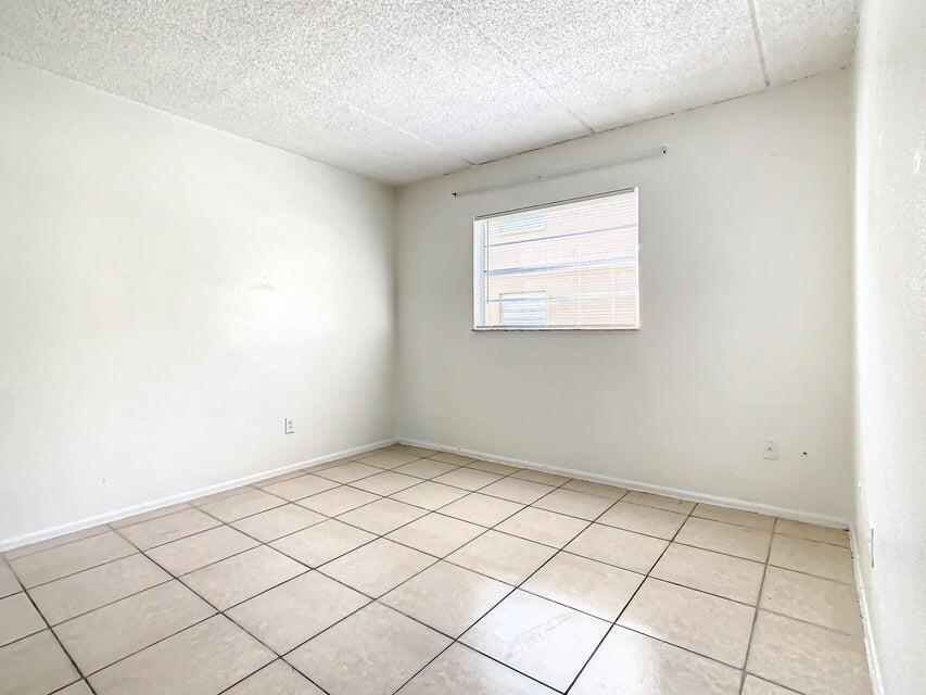 PALM GARDENS CONDO - Residential Lease