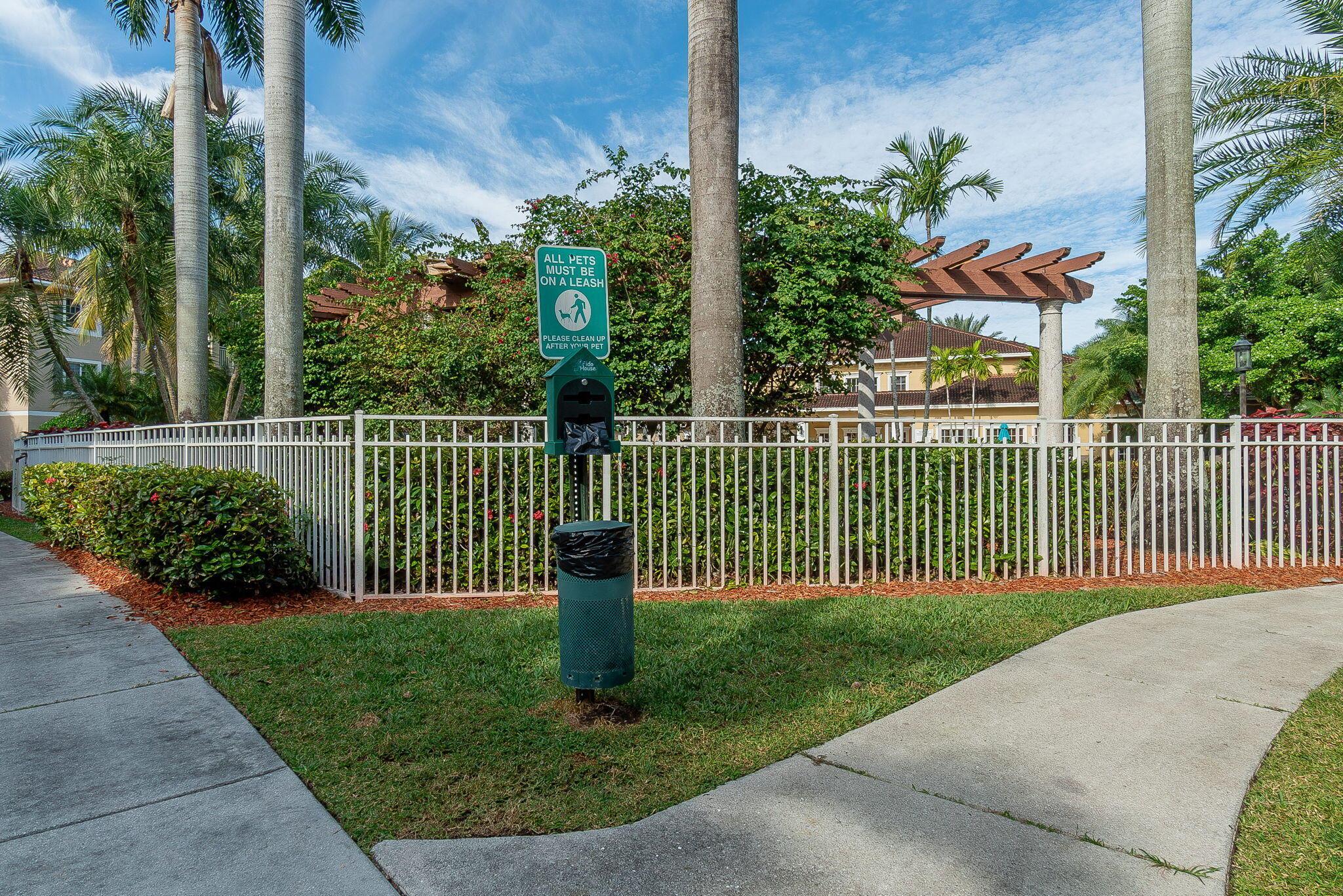 VILLAS AT EMERALD DUNES C - Residential