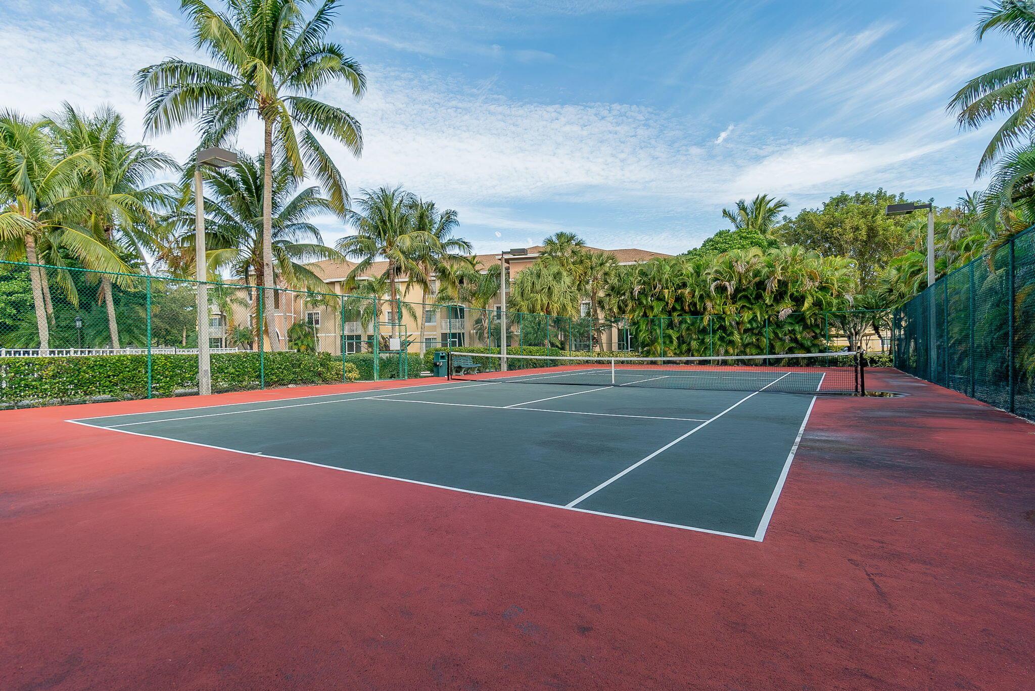 VILLAS AT EMERALD DUNES C - Residential