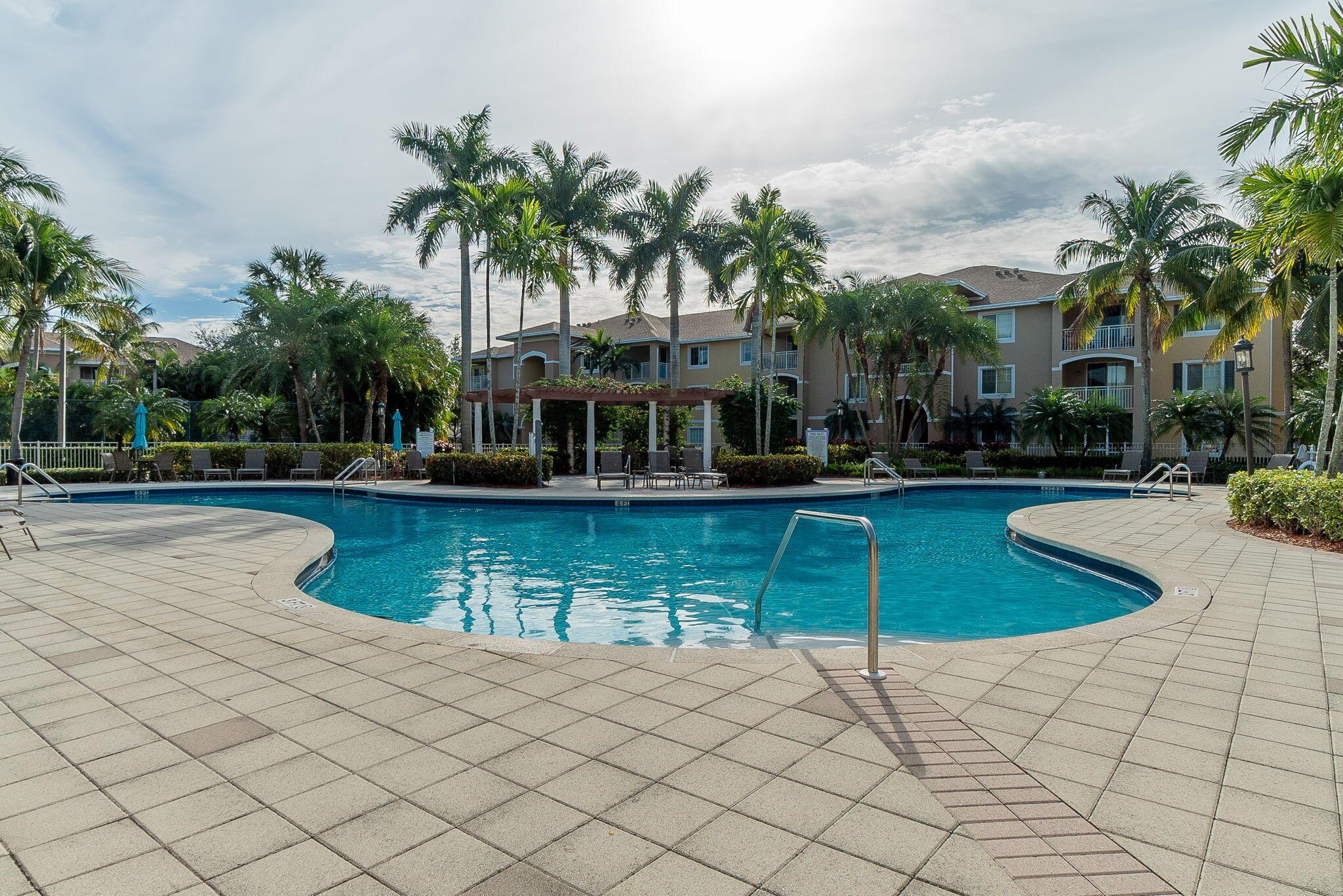 VILLAS AT EMERALD DUNES C - Residential