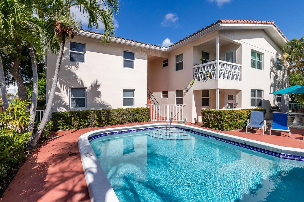 Photo of 2591 NE 55th Court #203, Fort Lauderdale, FL 33308 (MLS # R11120097)