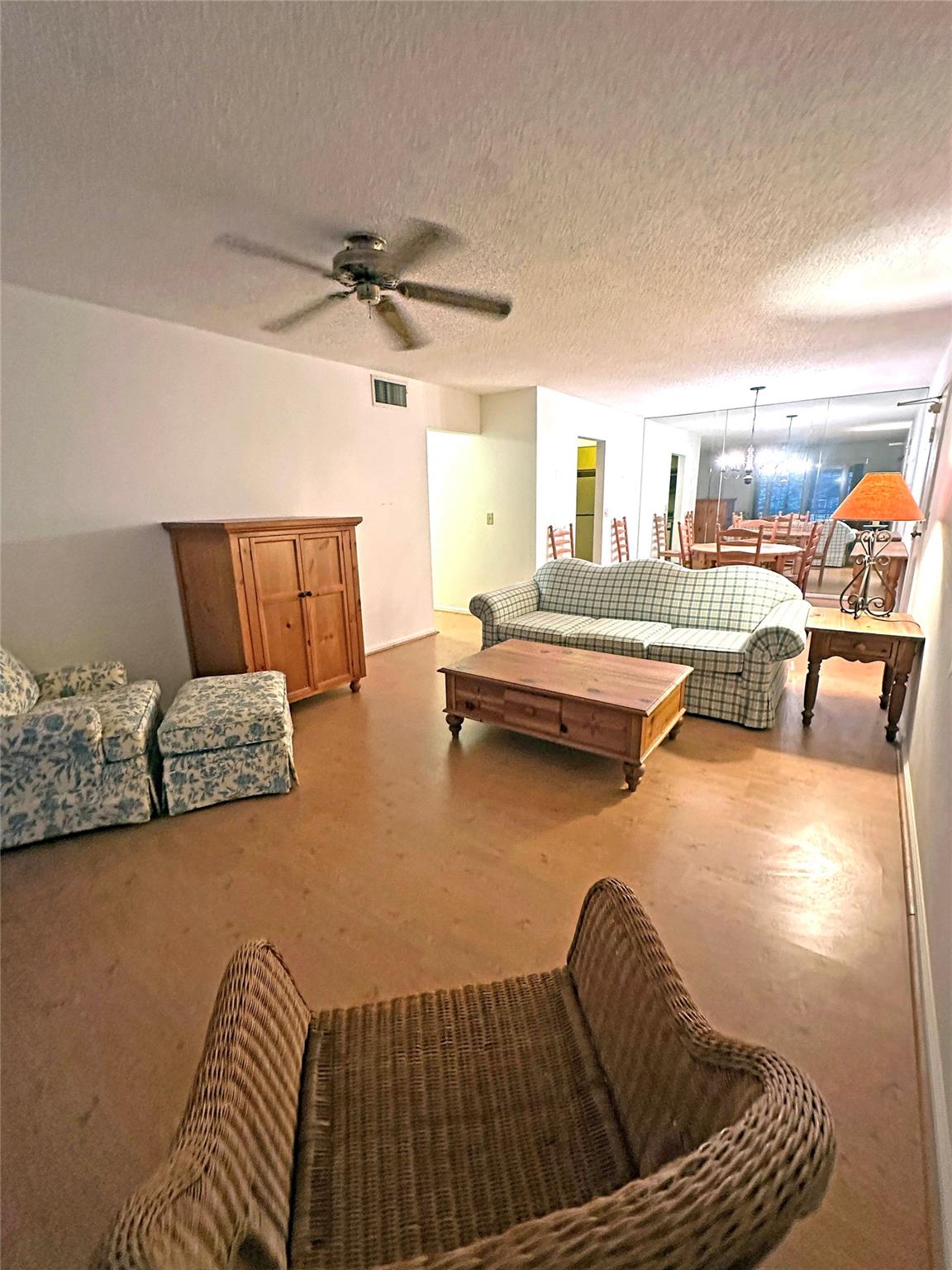 BAY COLONY CLUB - Residential