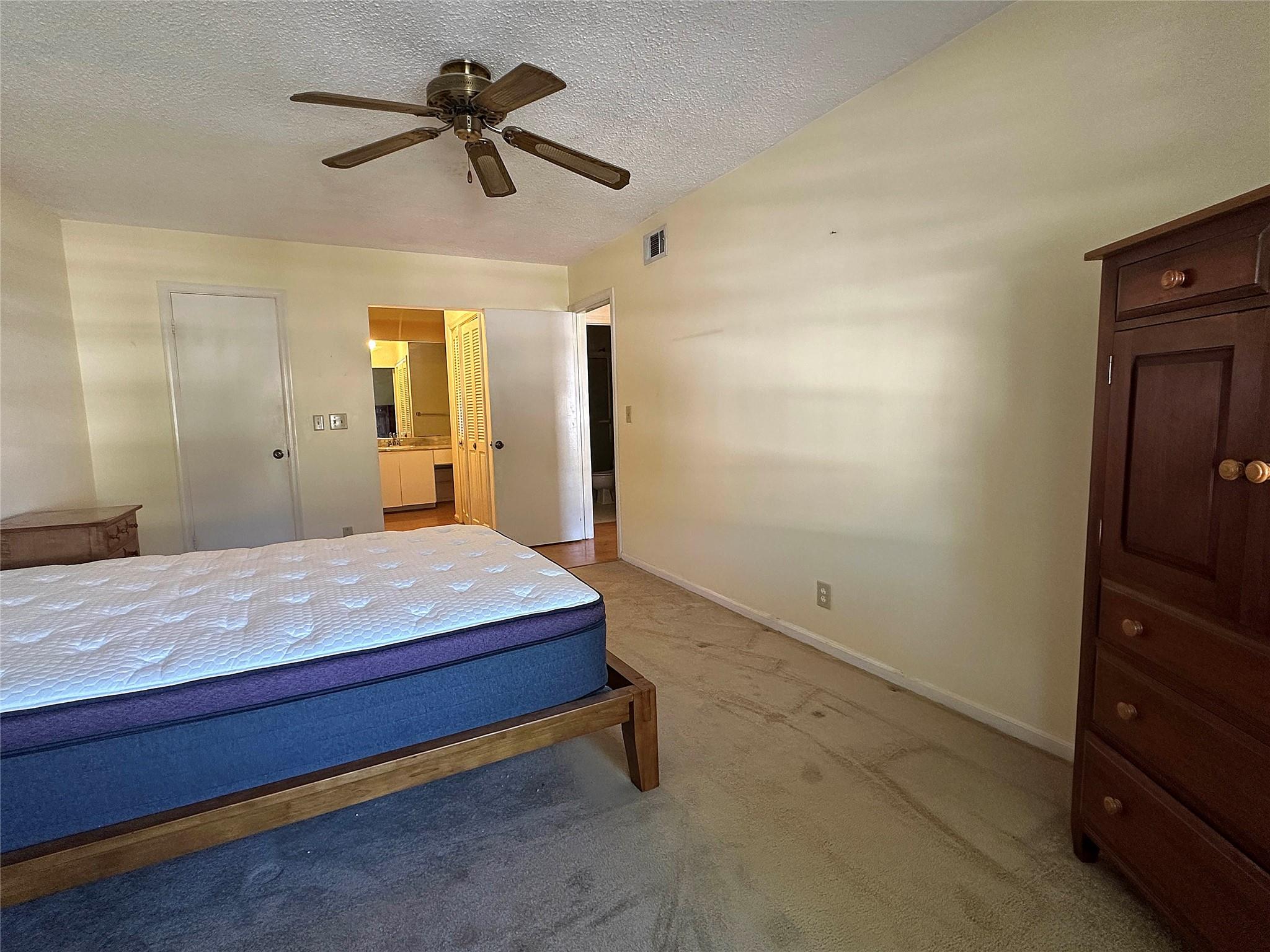 BAY COLONY CLUB - Residential