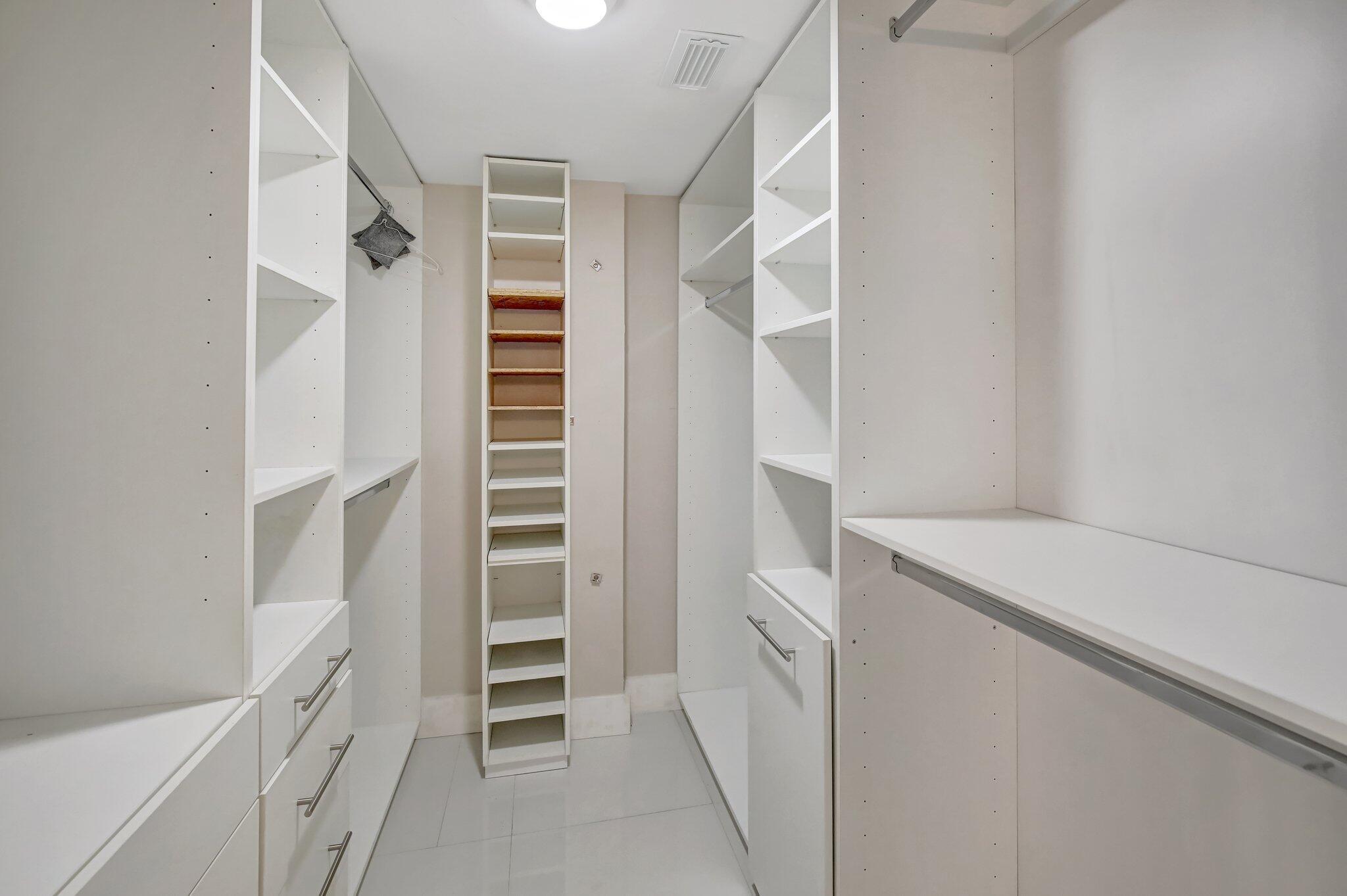 EDEN ISLES CONDO # 4 - Residential