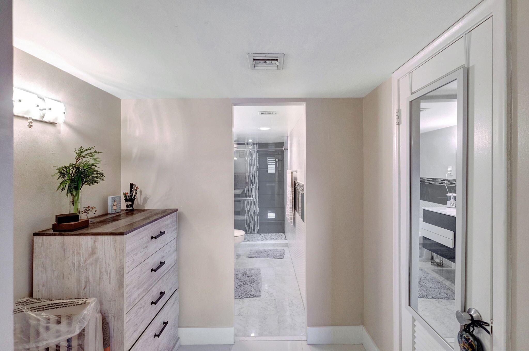 EDEN ISLES CONDO # 4 - Residential