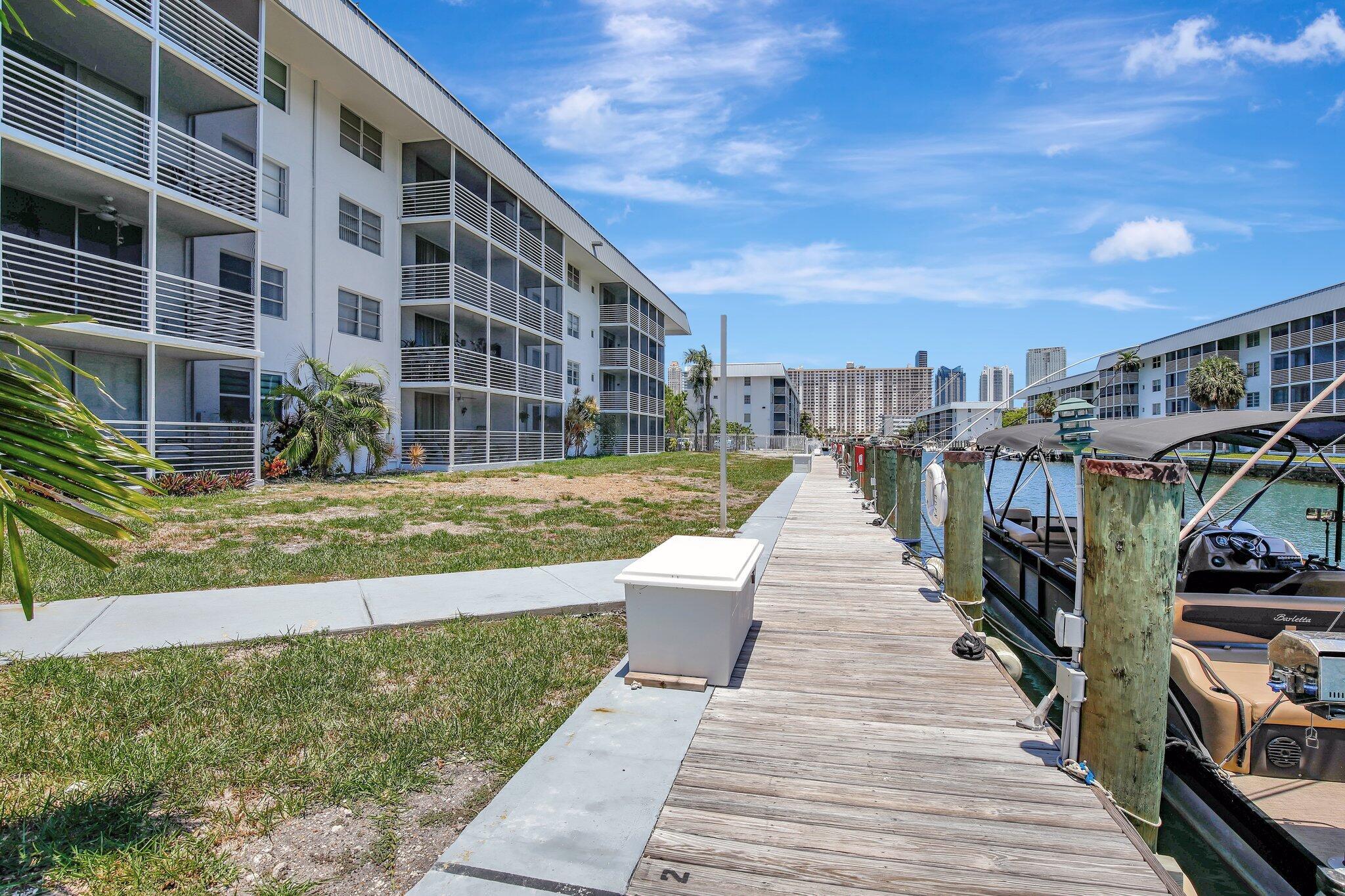 EDEN ISLES CONDO # 4 - Residential