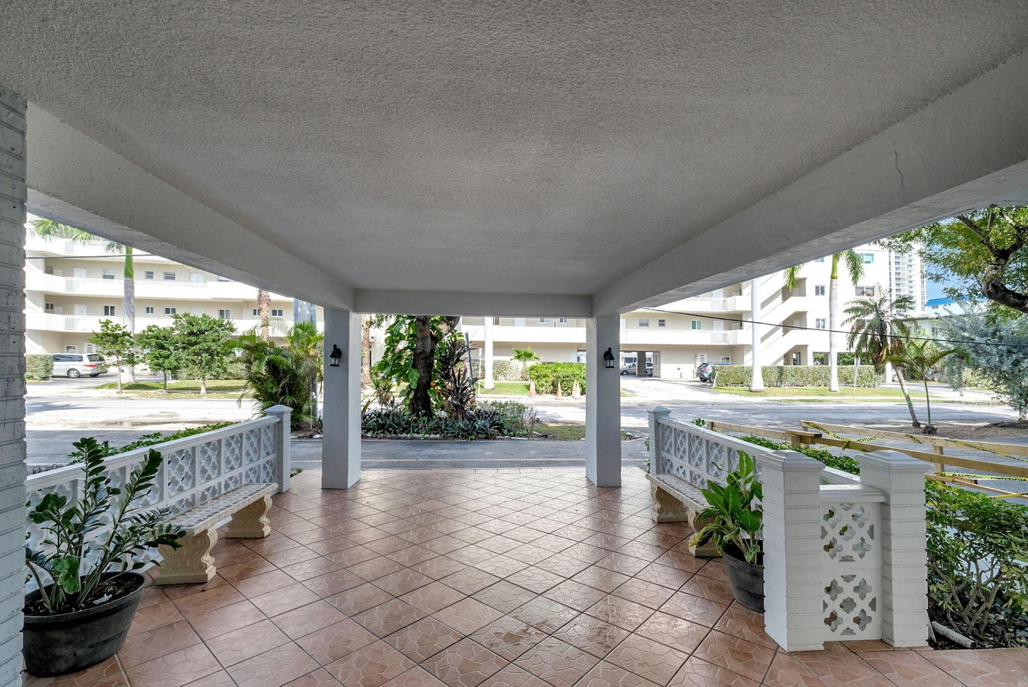 EDEN ISLES CONDO # 4 - Residential