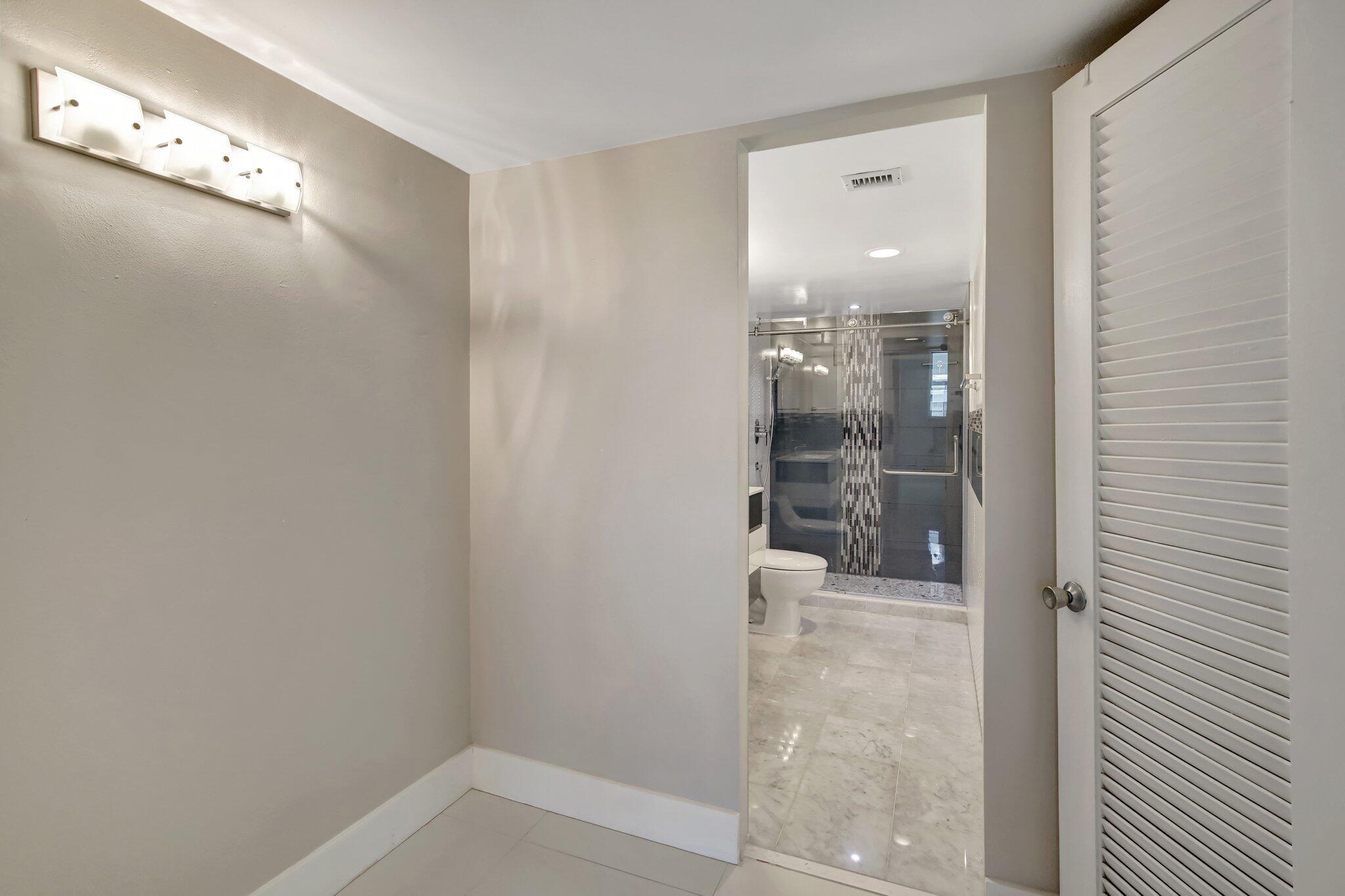 EDEN ISLES CONDO # 4 - Residential