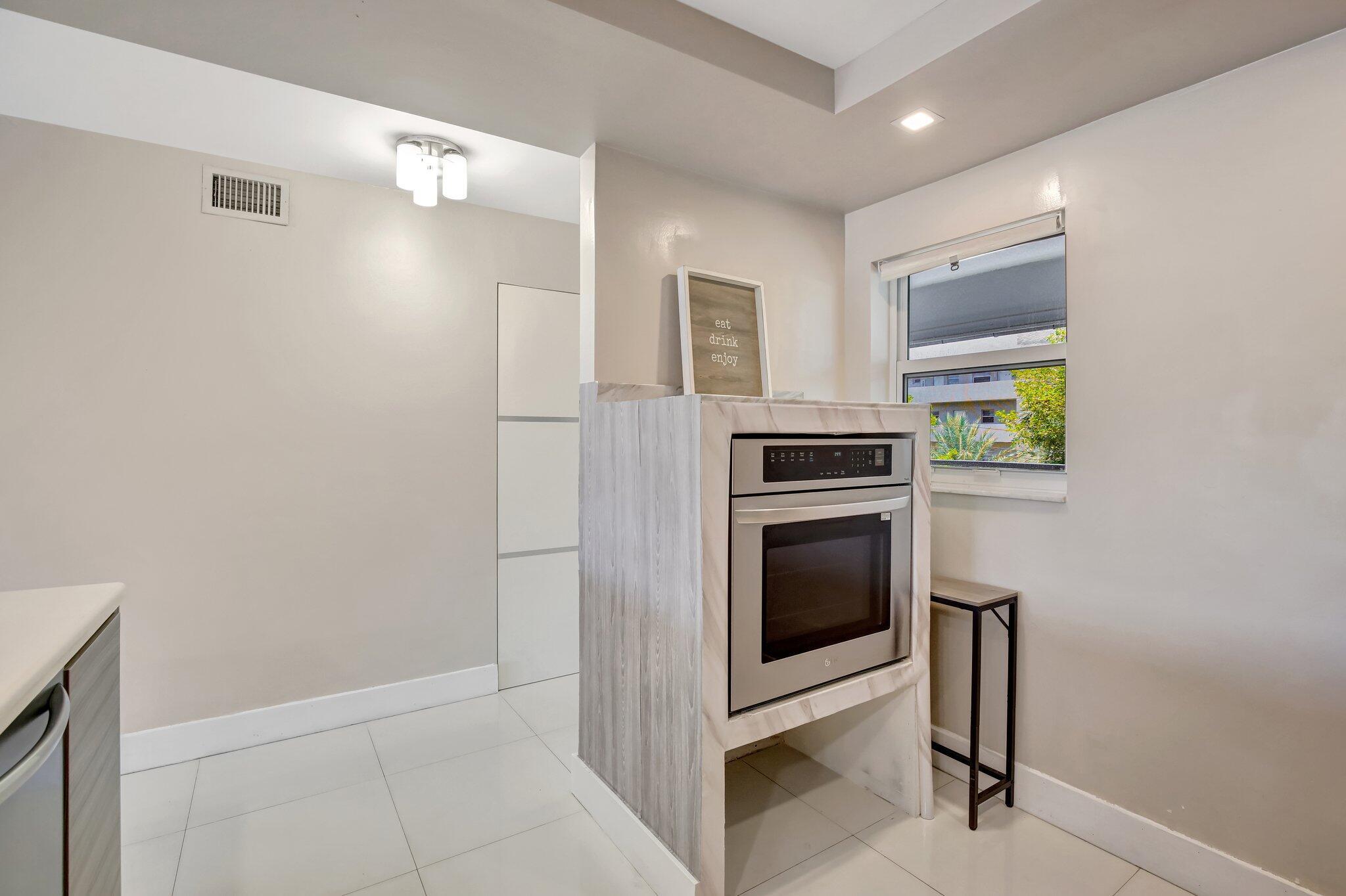 EDEN ISLES CONDO # 4 - Residential