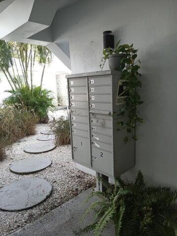 LAKE WORTH TOWN OF - Residential Lease