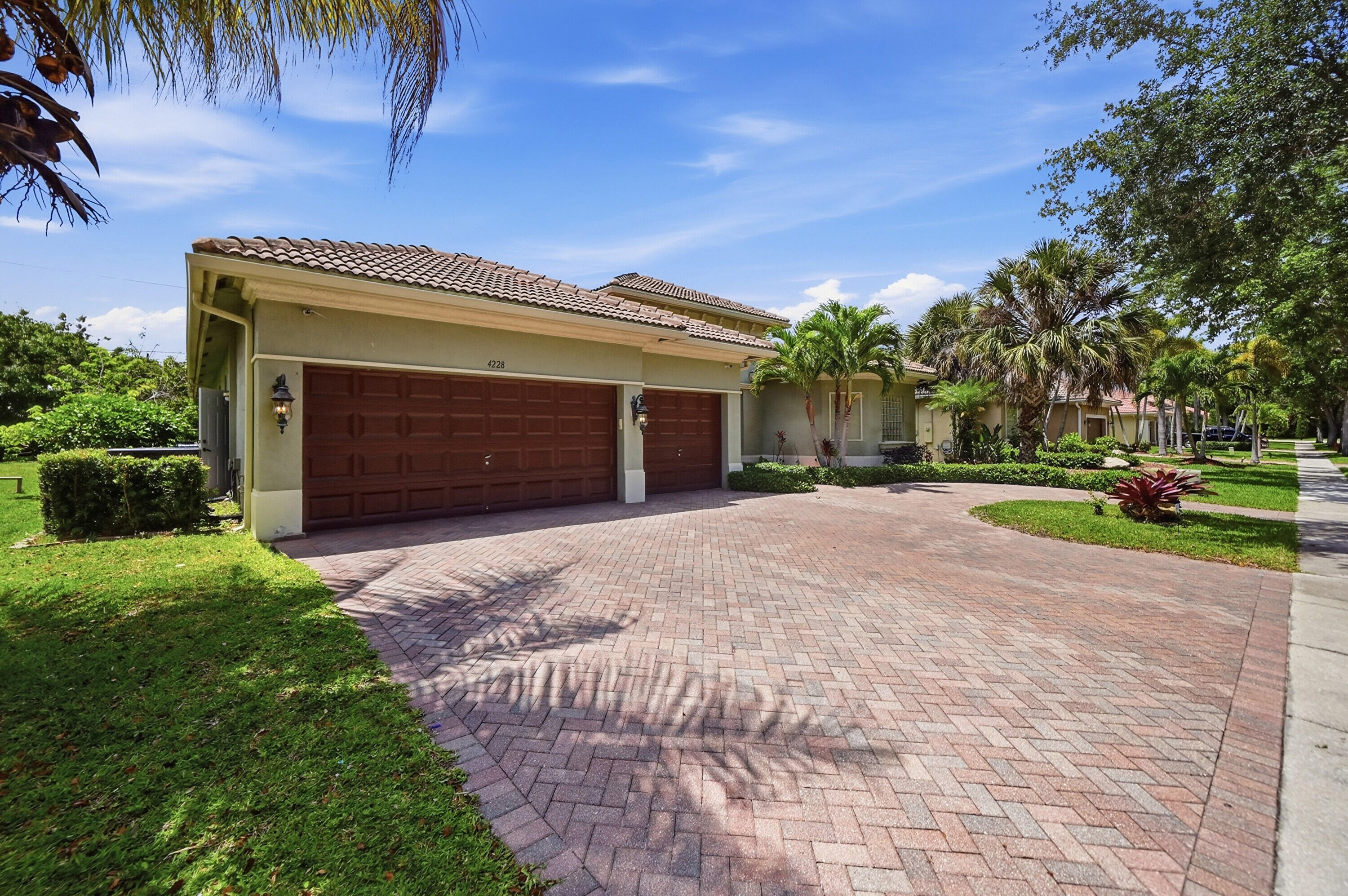 CEDAR CREEK RANCH - Residential