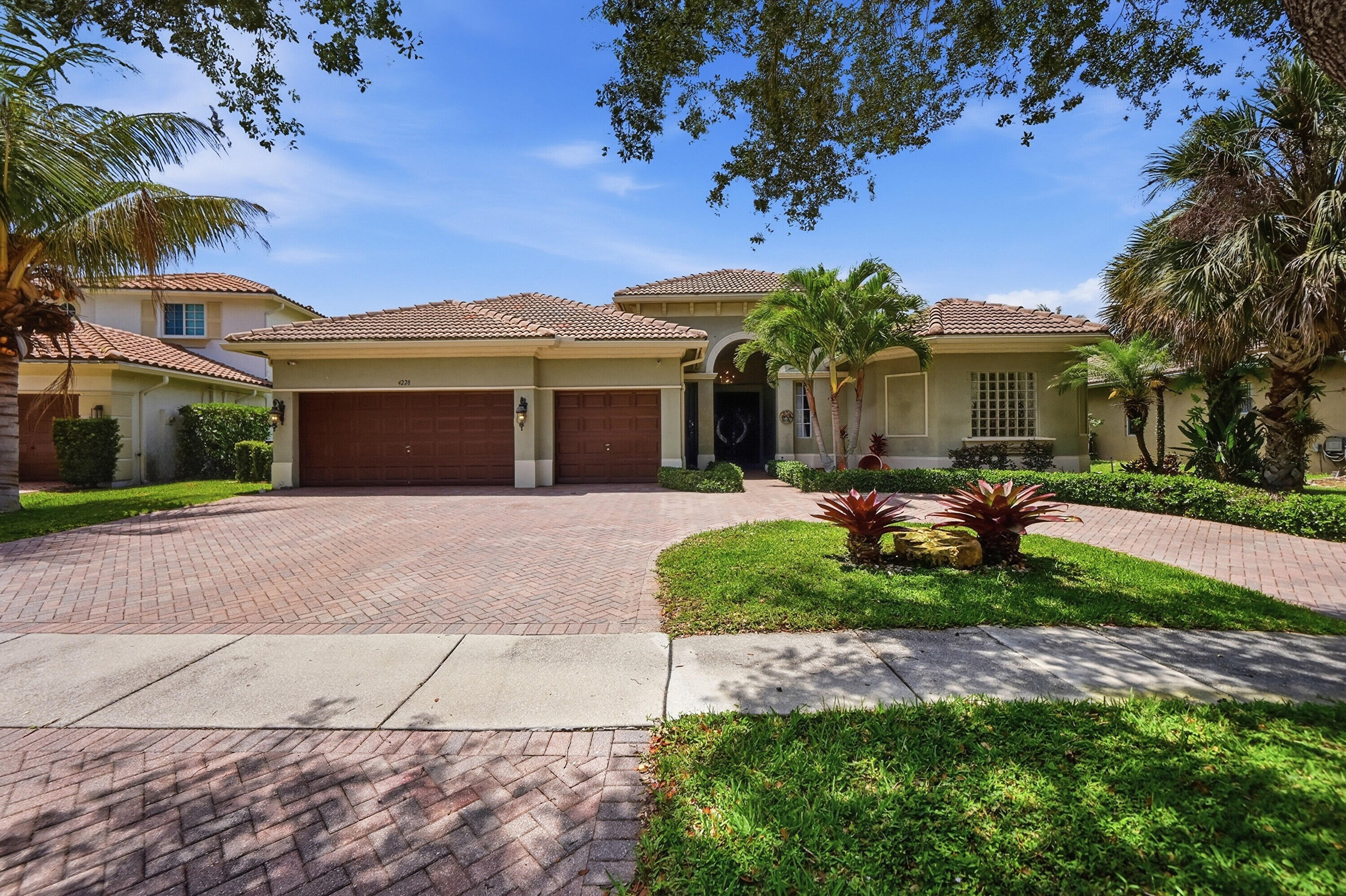 CEDAR CREEK RANCH - Residential