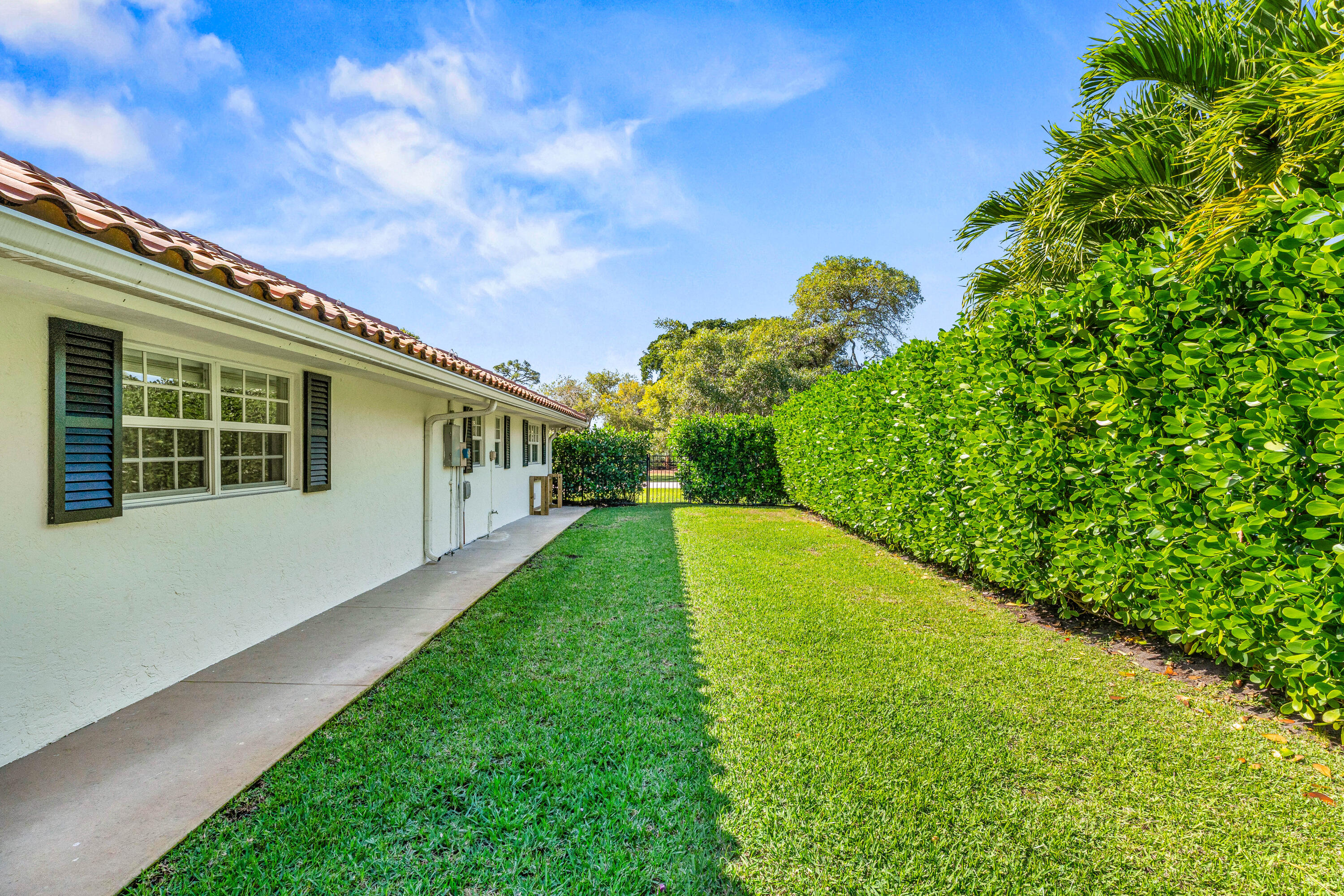 DELRAY DUNES FIRST SEC - Residential