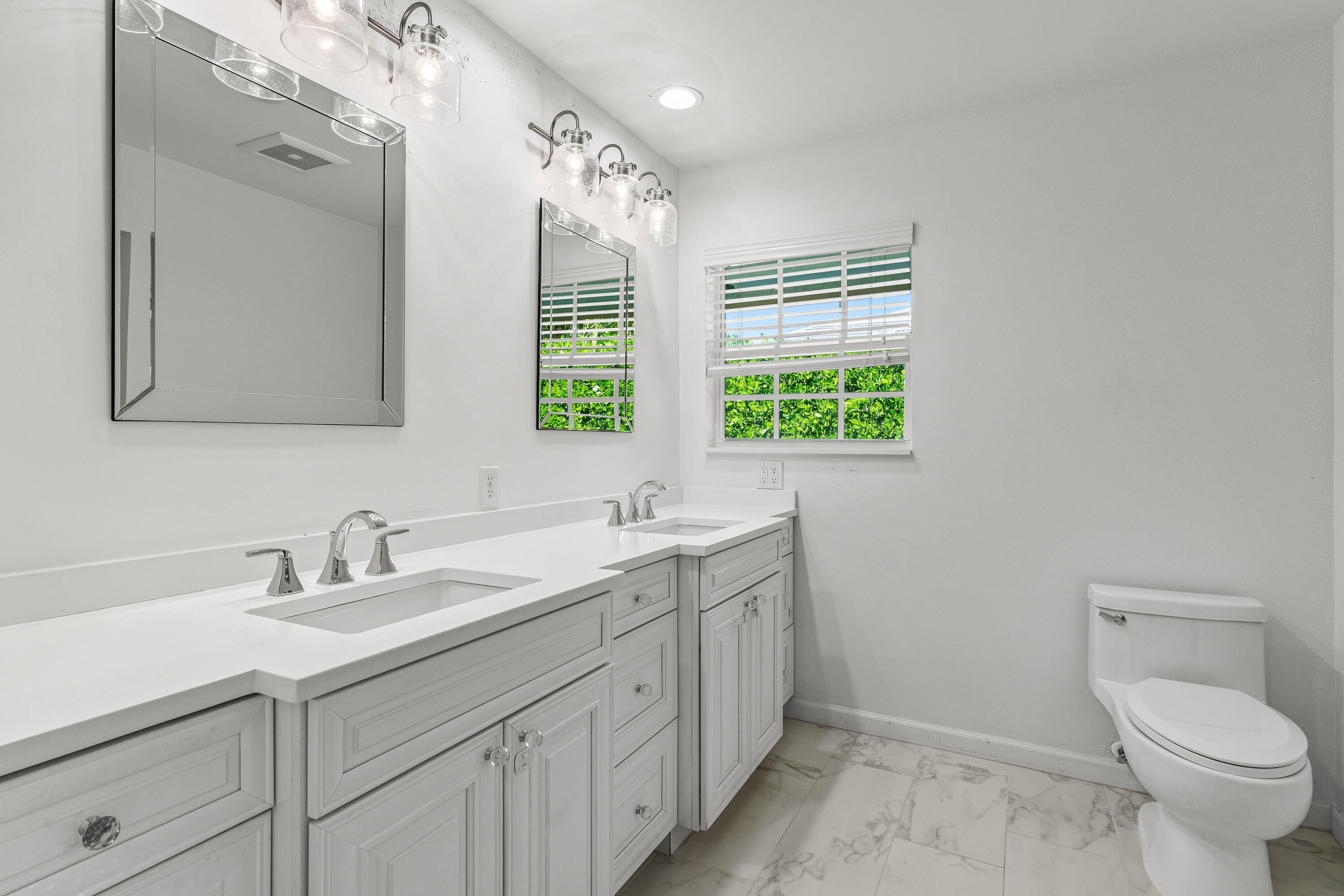 DELRAY DUNES FIRST SEC - Residential