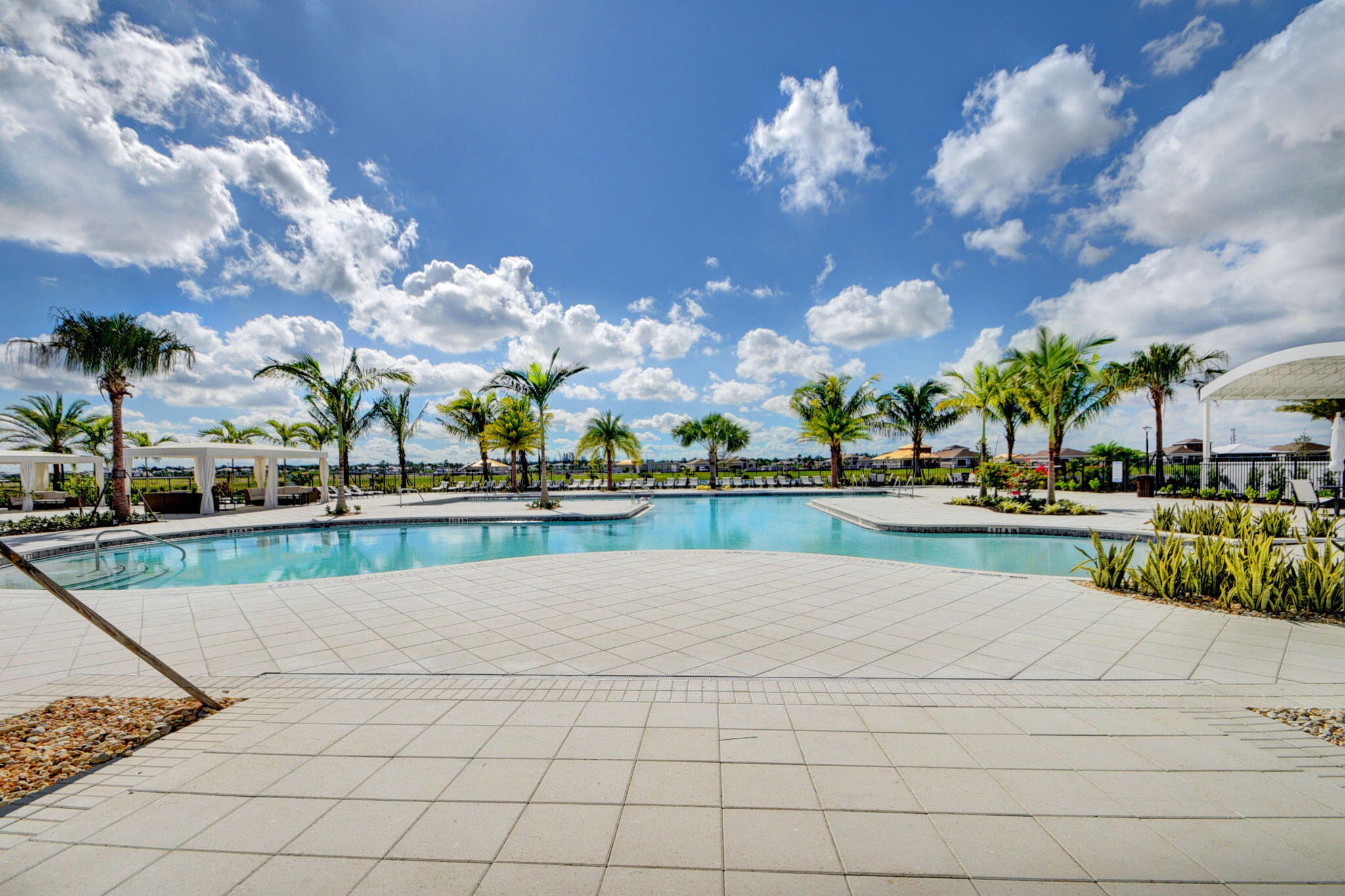 CRESSWIND PALM BEACH PHASE 3 - Residential