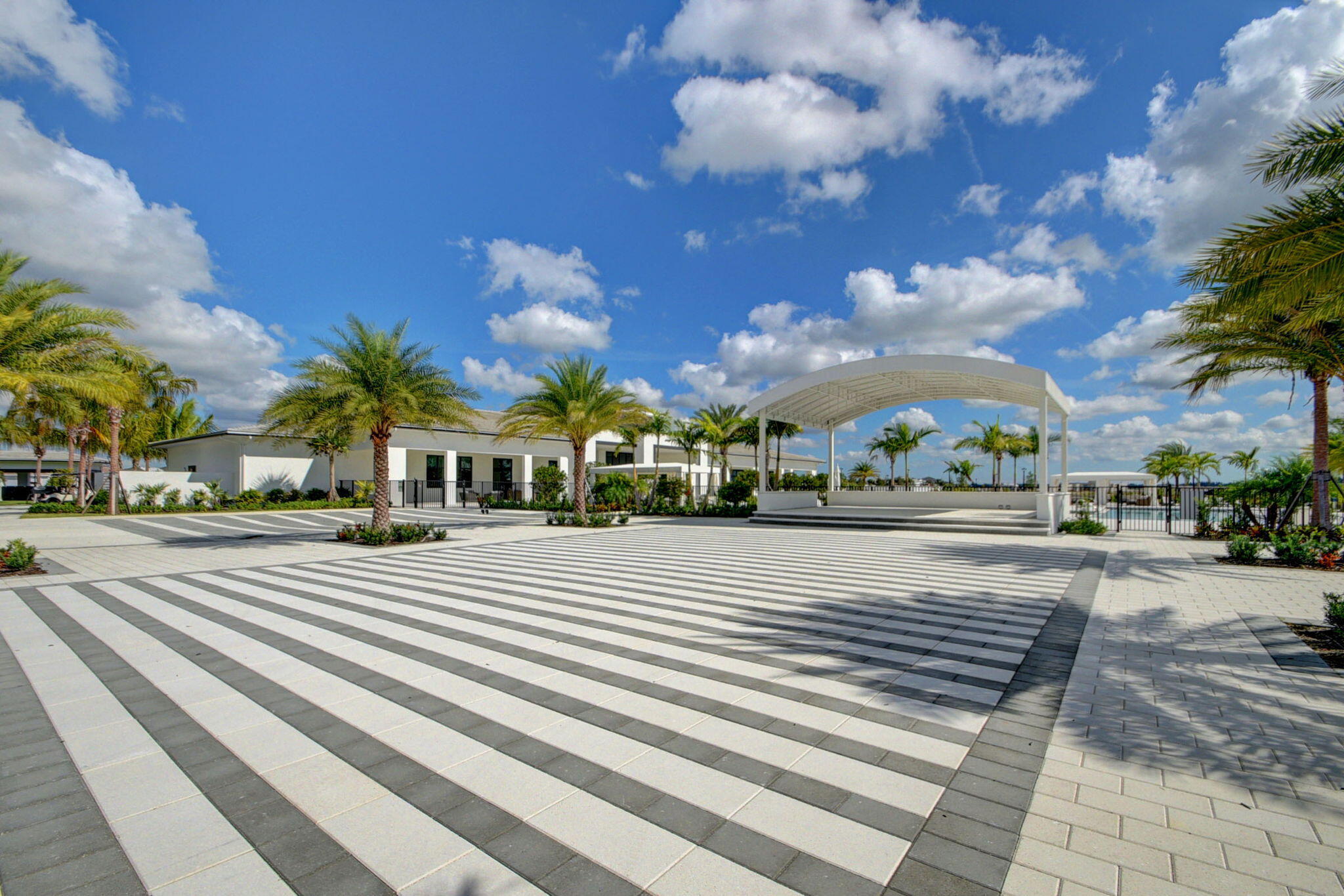 CRESSWIND PALM BEACH PHASE 3 - Residential