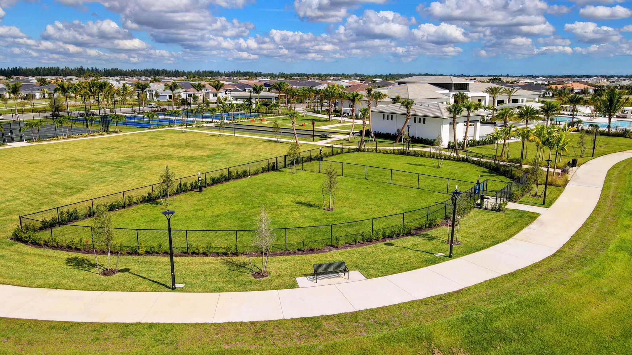 CRESSWIND PALM BEACH PHASE 3 - Residential