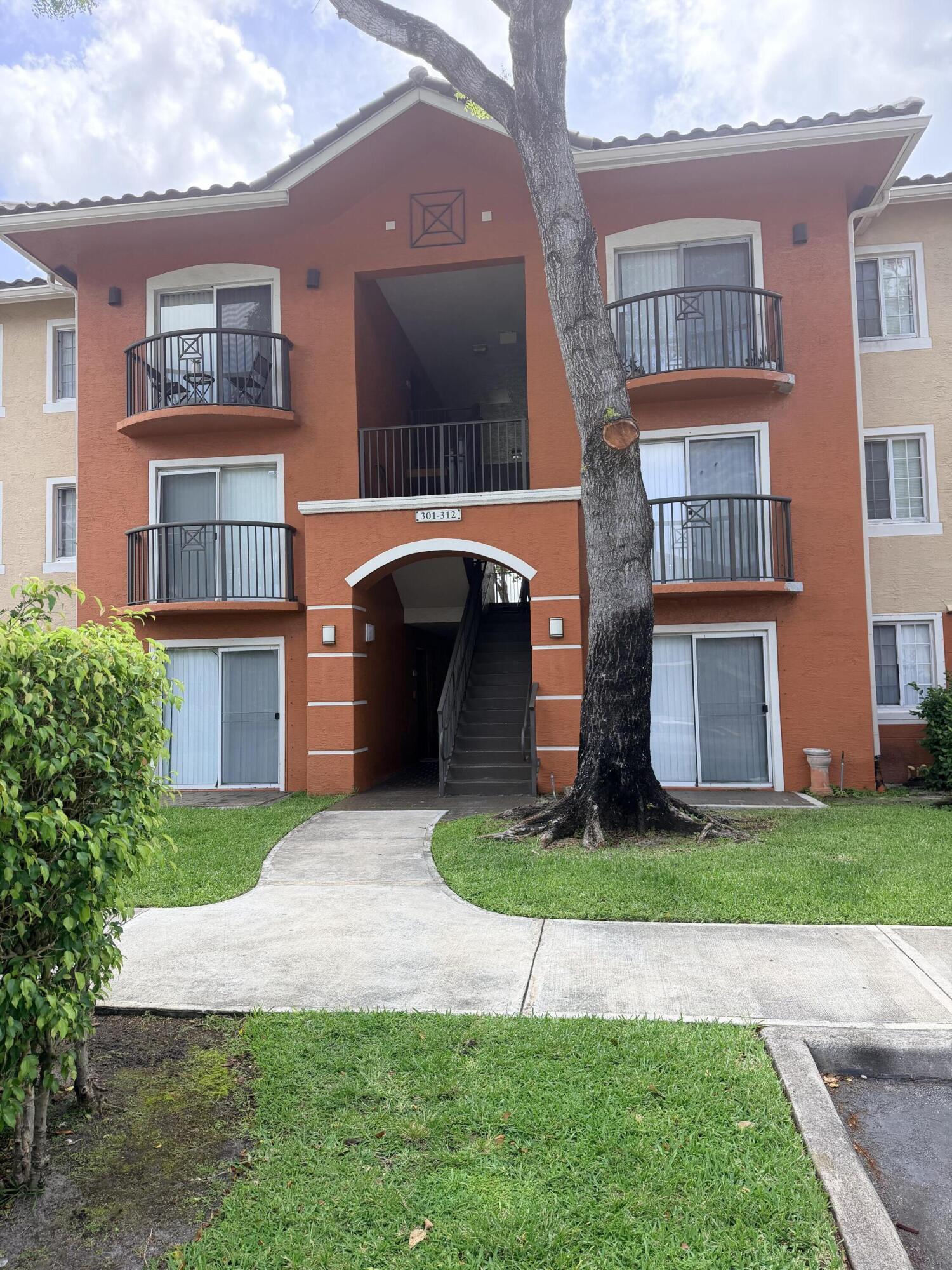 GRAND ISLES CONDO - Residential