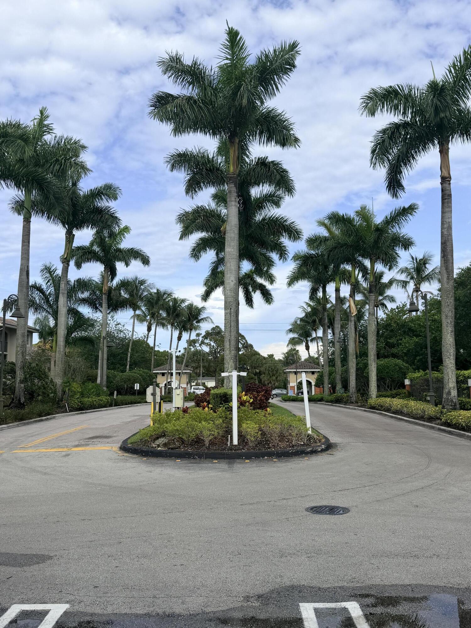 GRAND ISLES CONDO - Residential