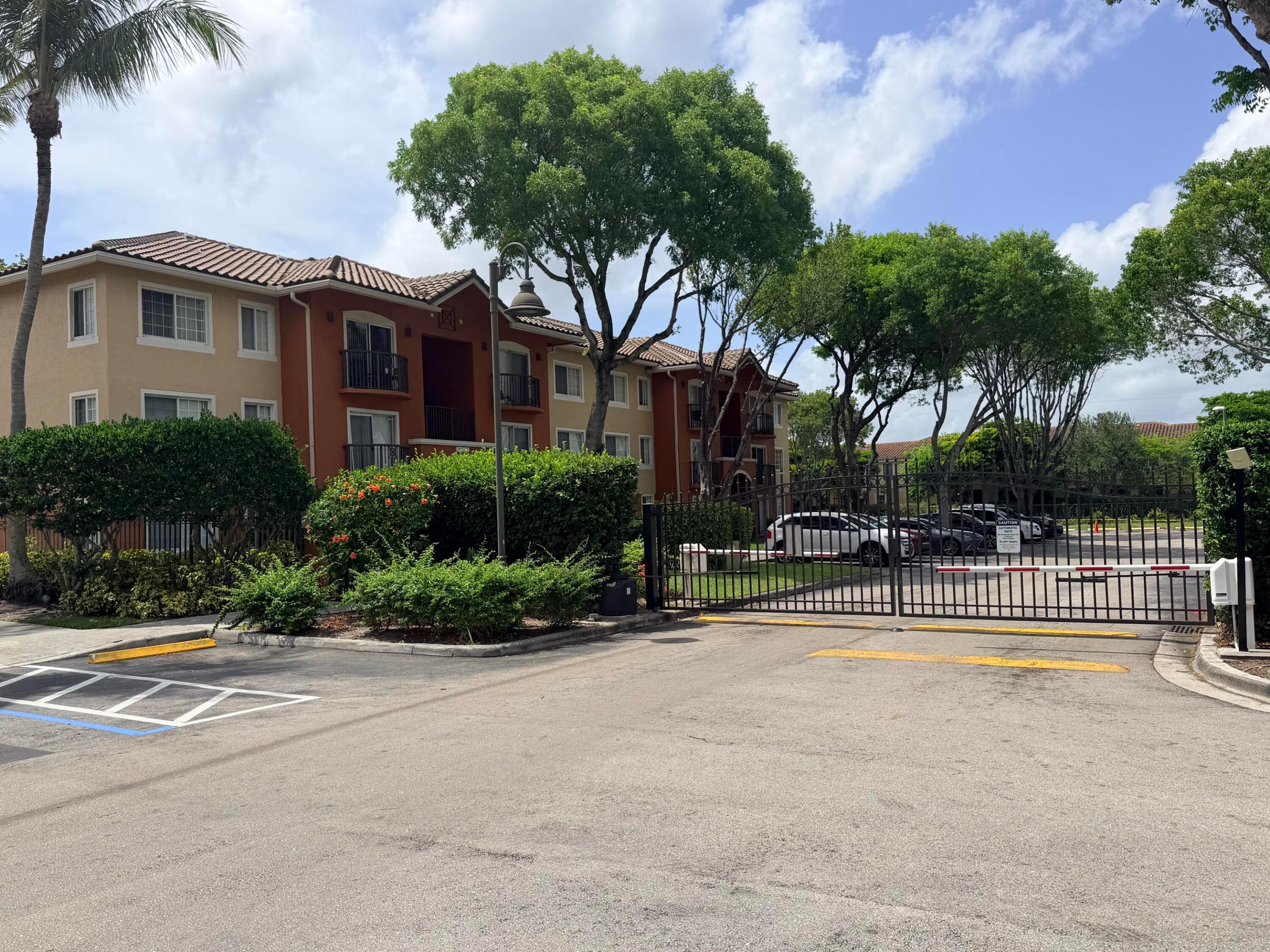 GRAND ISLES CONDO - Residential