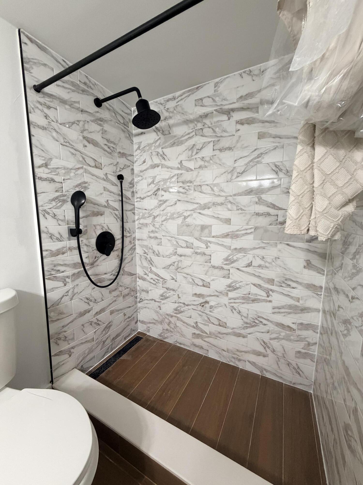 GRAND ISLES CONDO - Residential
