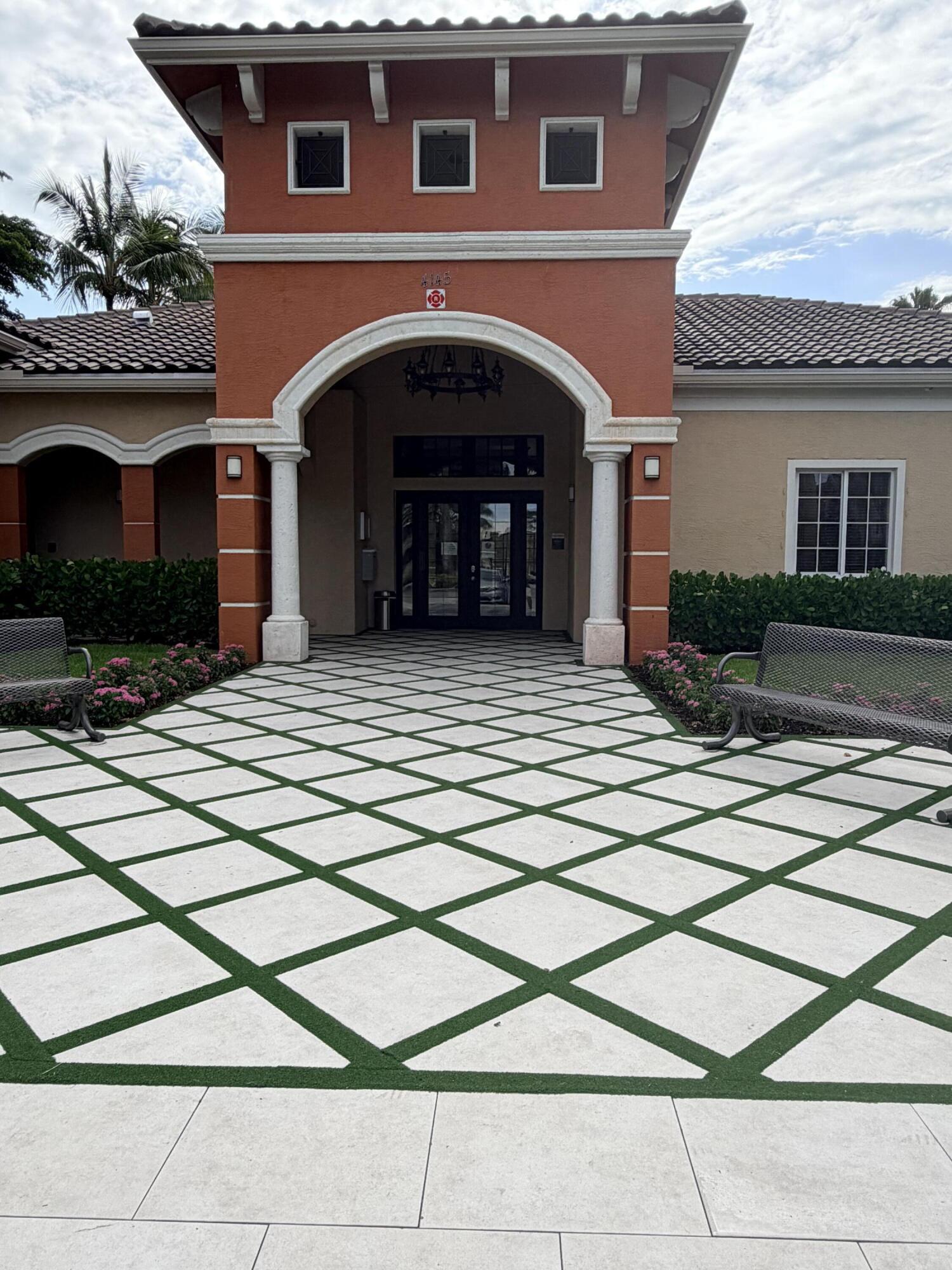 GRAND ISLES CONDO - Residential