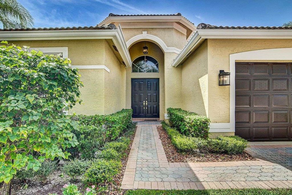Photo of 19179 Skyridge Circle, Boca Raton, FL 33498 (MLS # F10494361)