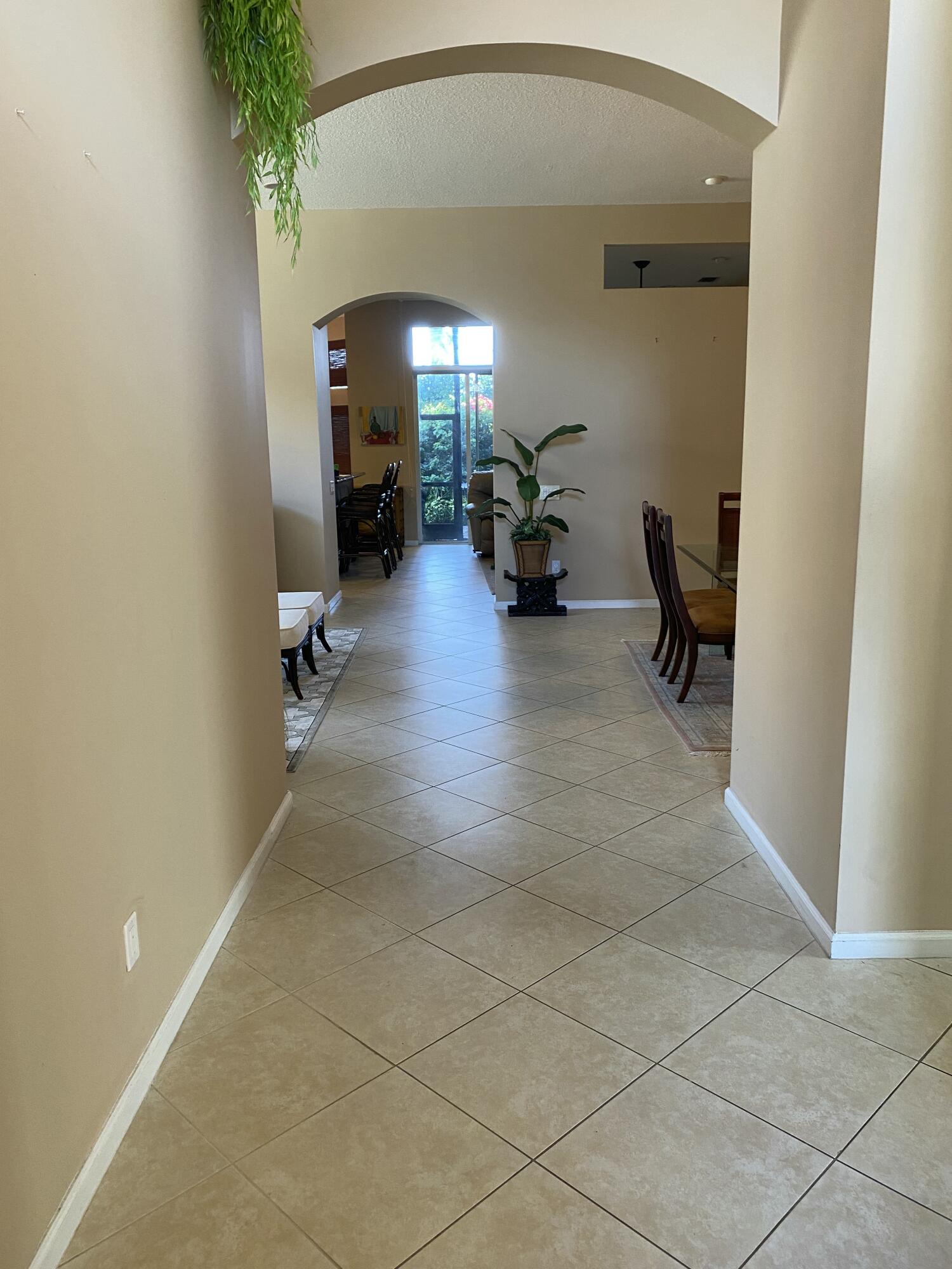 VALENCIA PALMS 4 - Residential