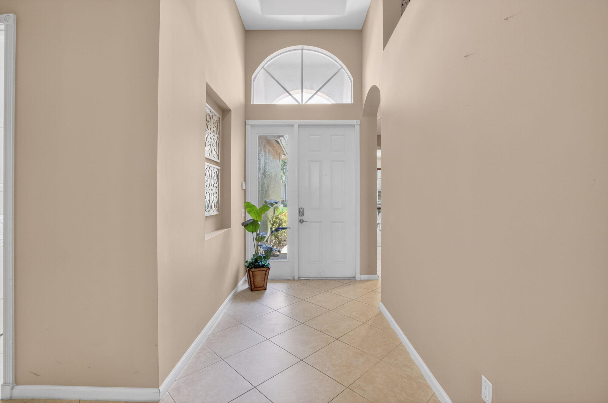 6959 Imperial Beach Circle