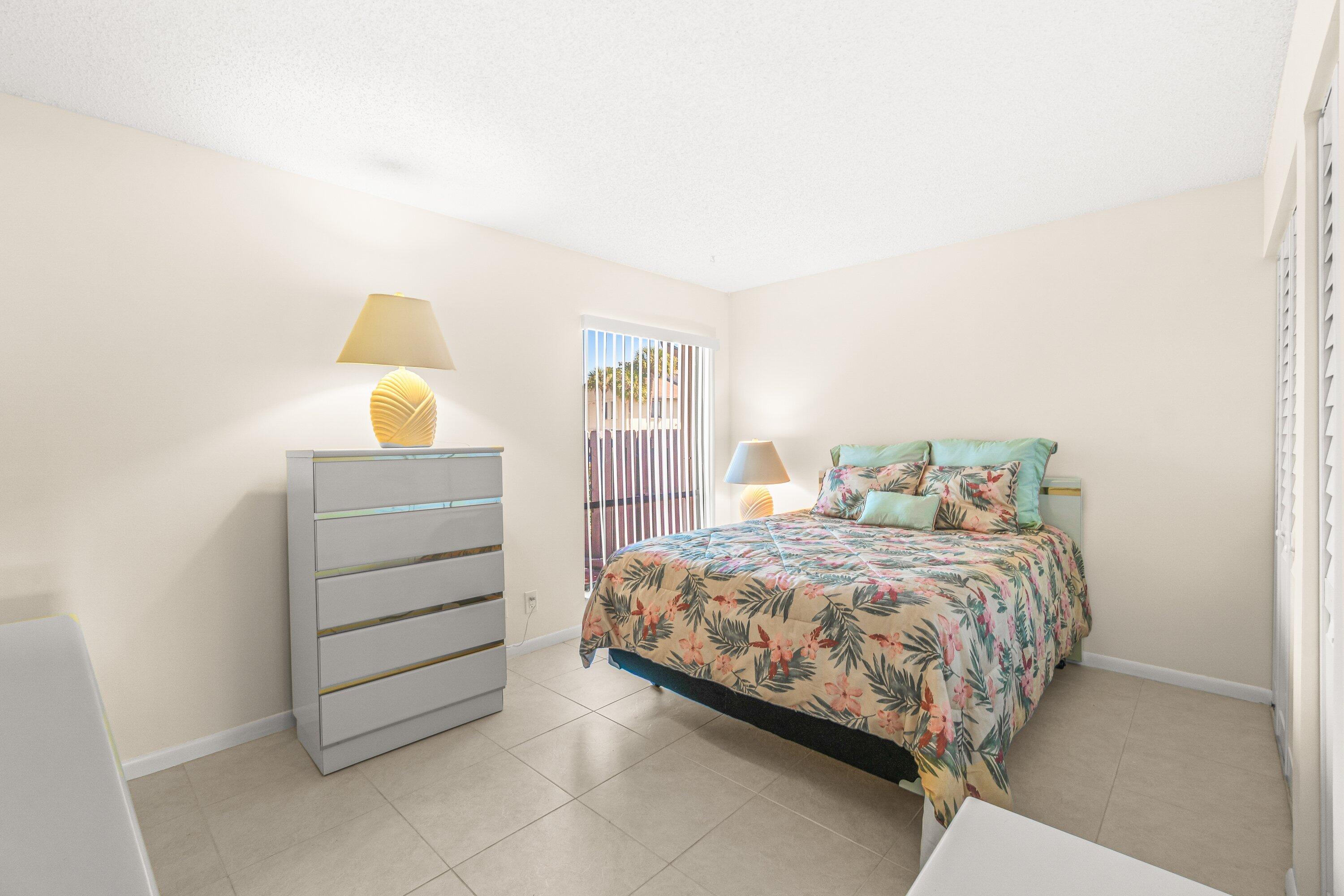 PINE RIDGE NORTH VILLAGE III CONDO - Residential