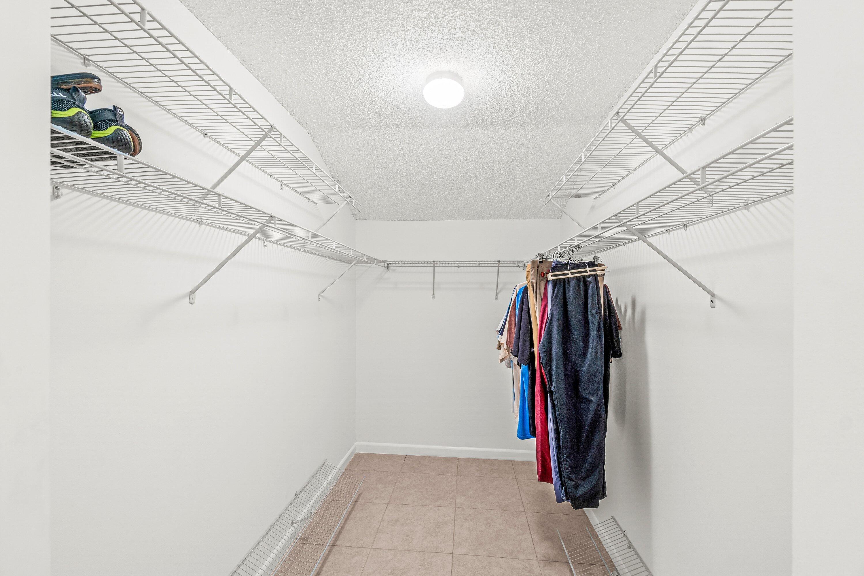 PINE RIDGE NORTH VILLAGE III CONDO - Residential