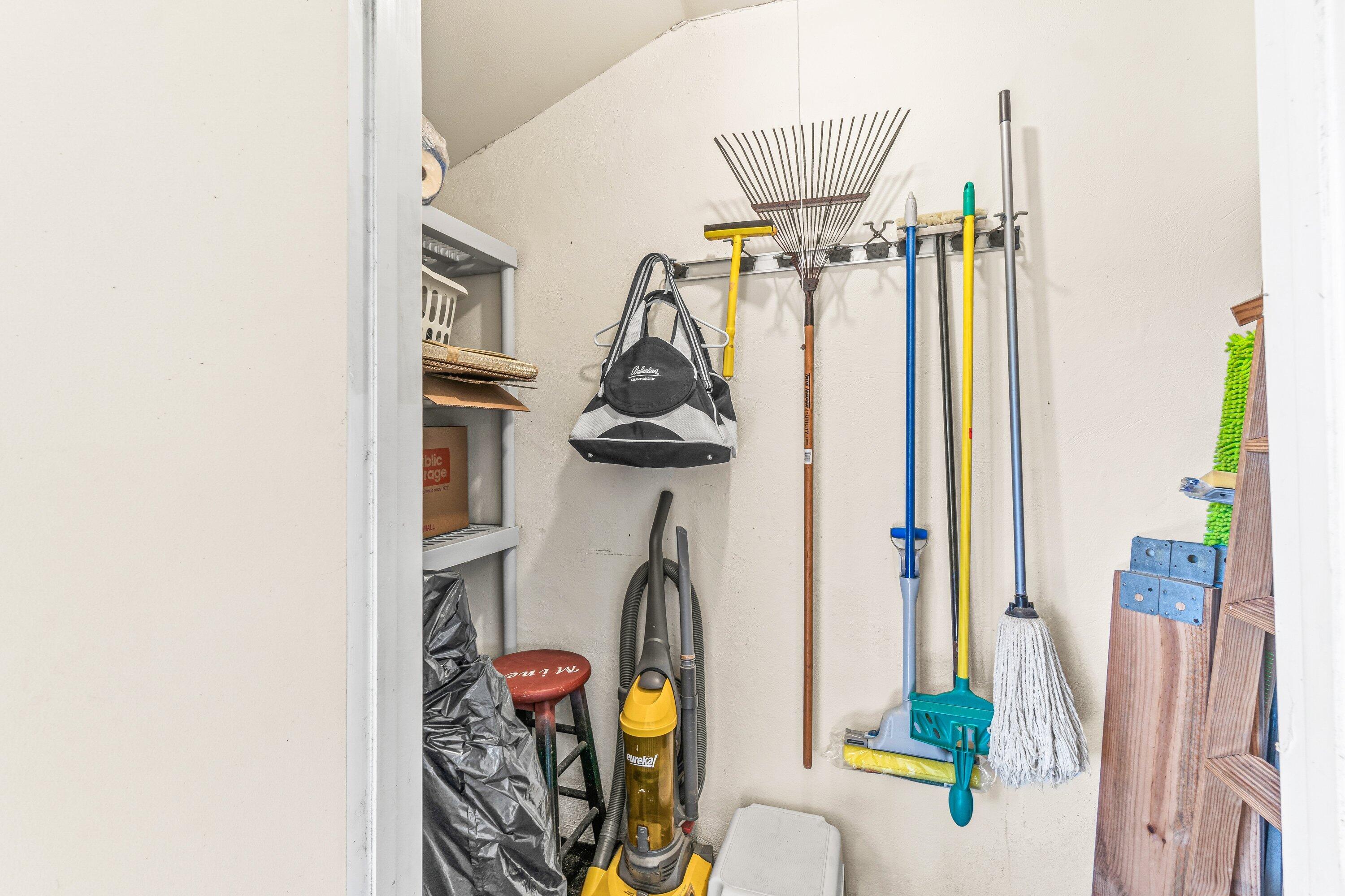 PINE RIDGE NORTH VILLAGE III CONDO - Residential