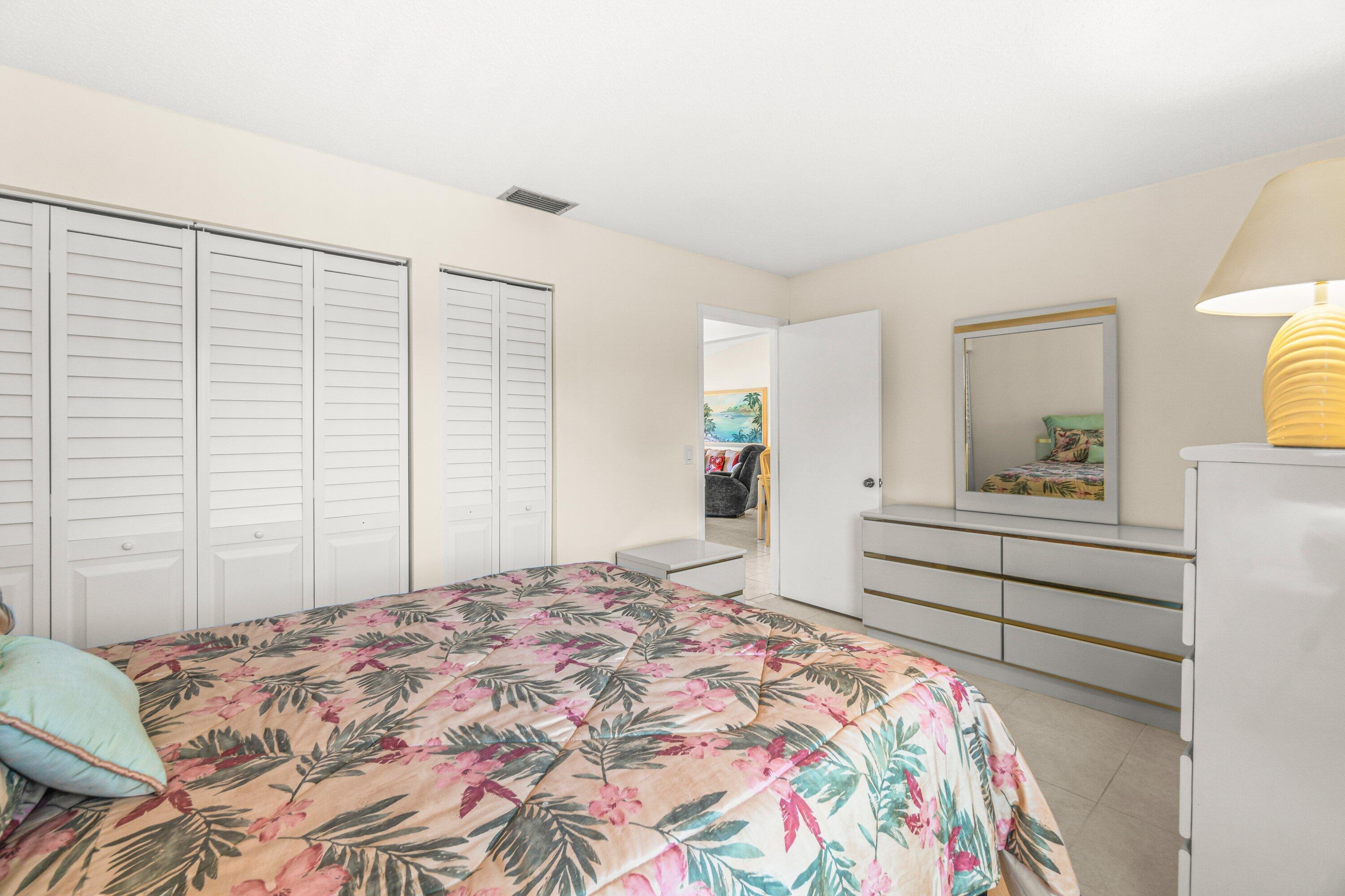 PINE RIDGE NORTH VILLAGE III CONDO - Residential