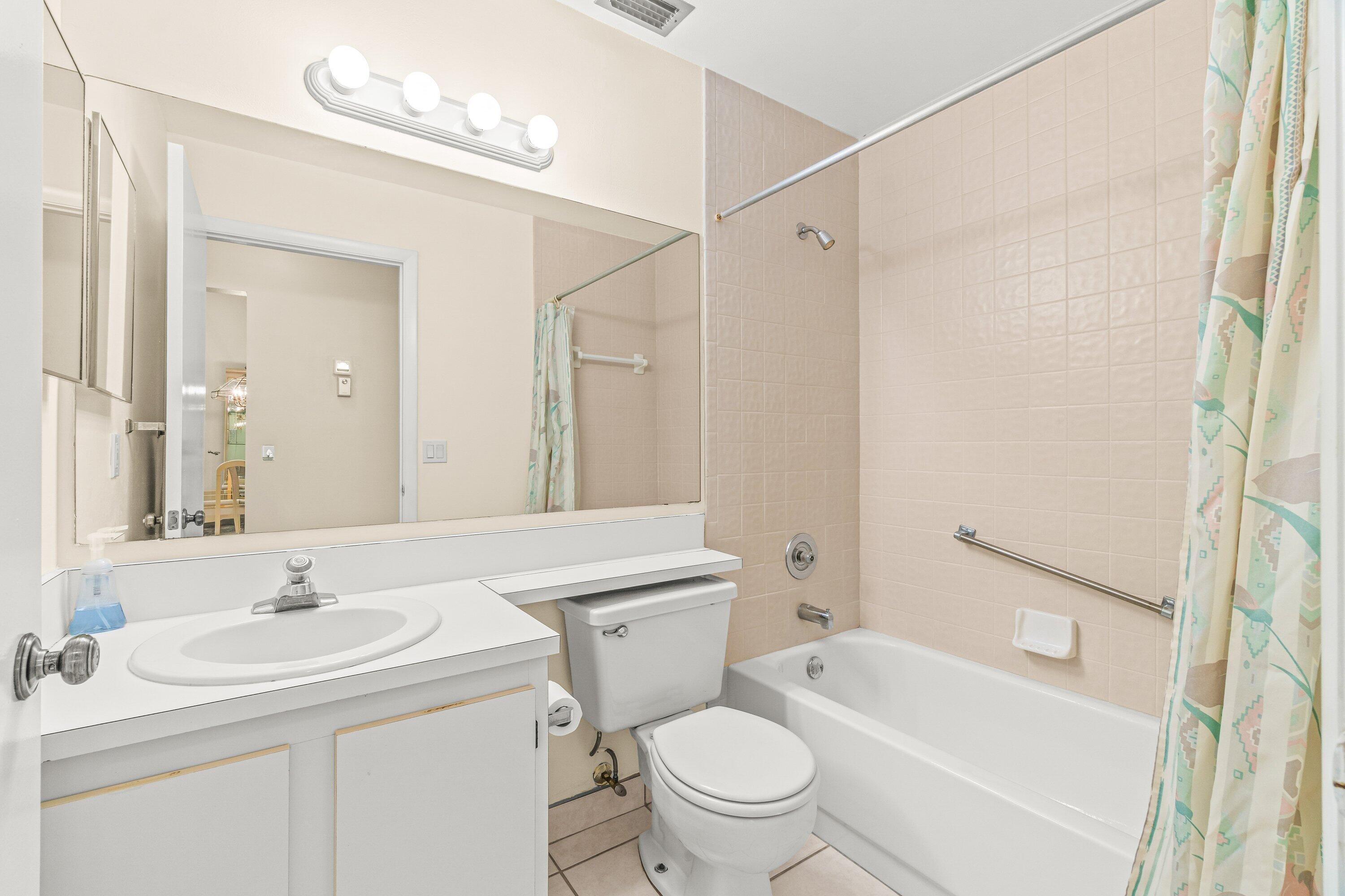 PINE RIDGE NORTH VILLAGE III CONDO - Residential