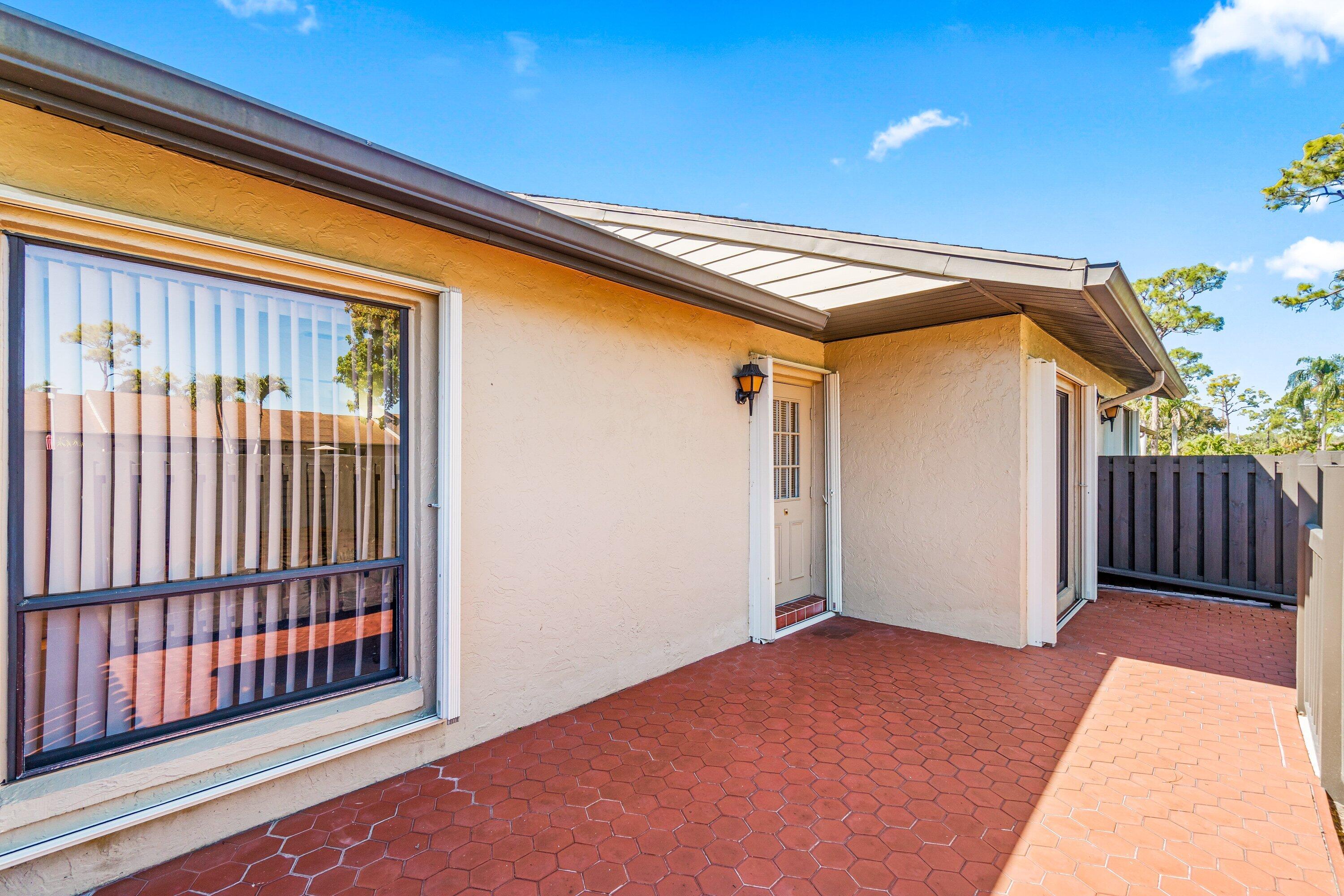 PINE RIDGE NORTH VILLAGE III CONDO - Residential