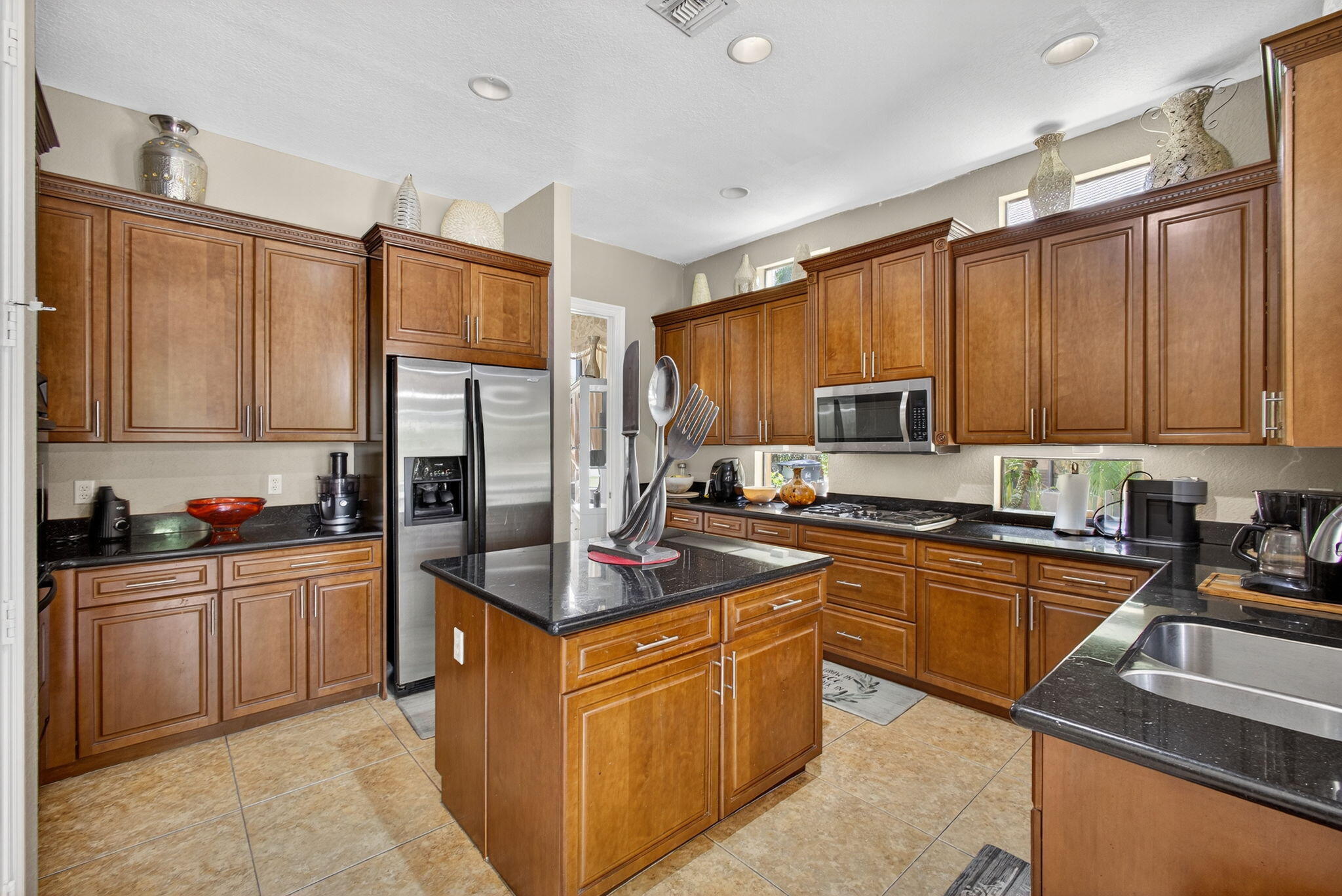 Properties 3501 Collonade Drive