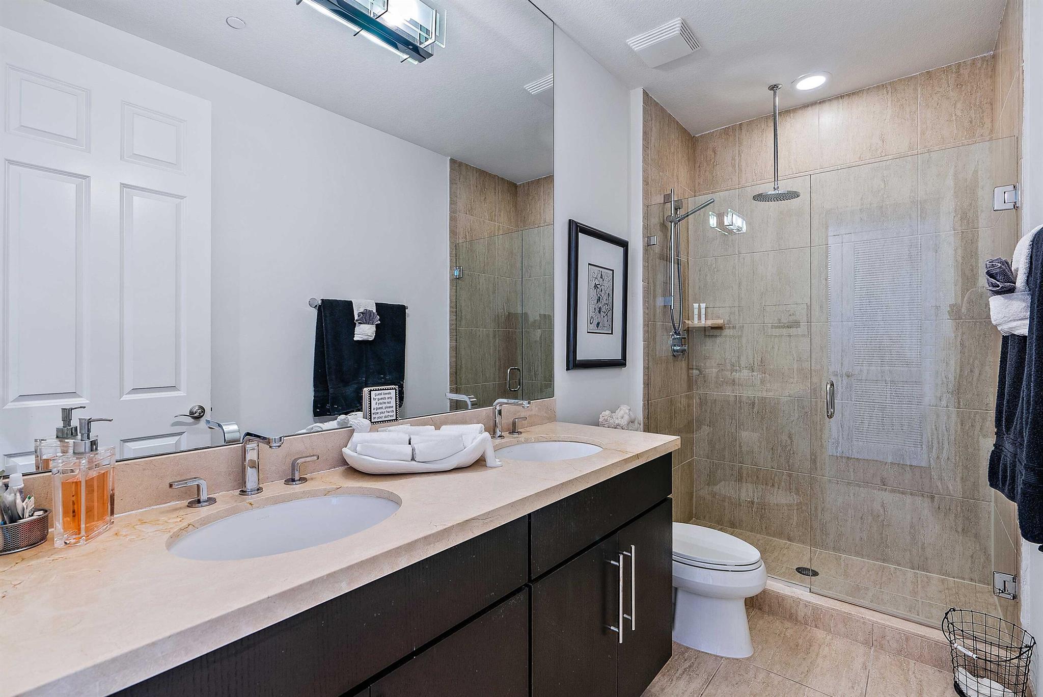 Carriage Homes at Frenchm - Residential