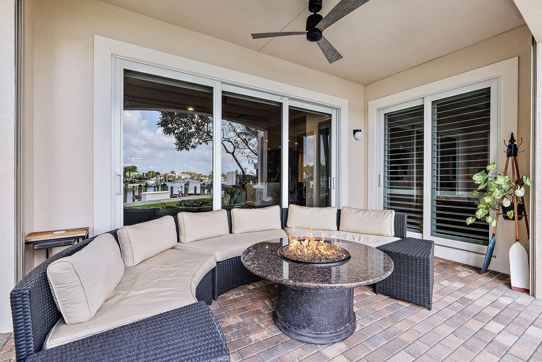 Carriage Homes at Frenchm - Residential