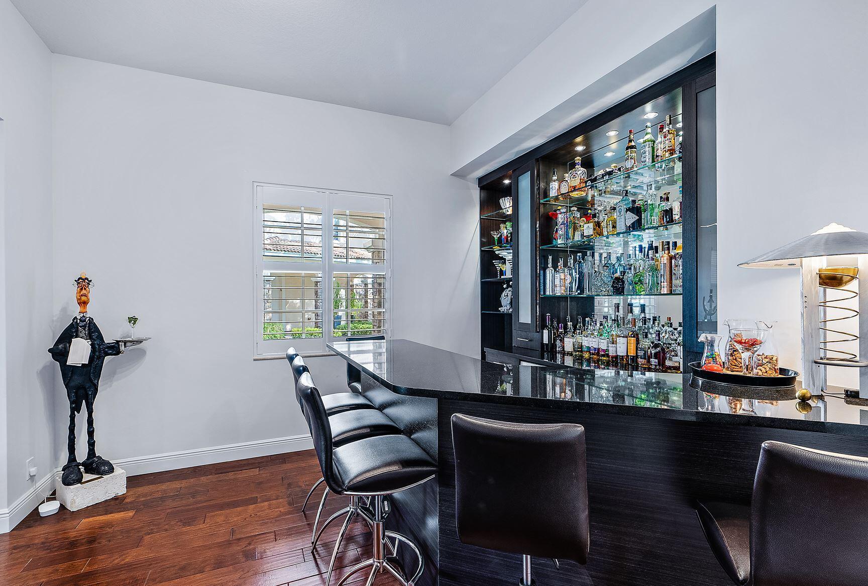 Carriage Homes at Frenchm - Residential