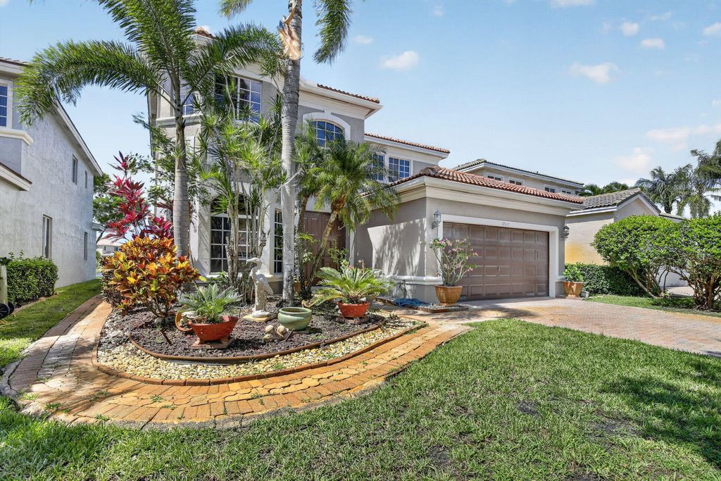 Photo of 19317 SW 65th Street, Fort Lauderdale, FL 33332 (MLS # B26031735)