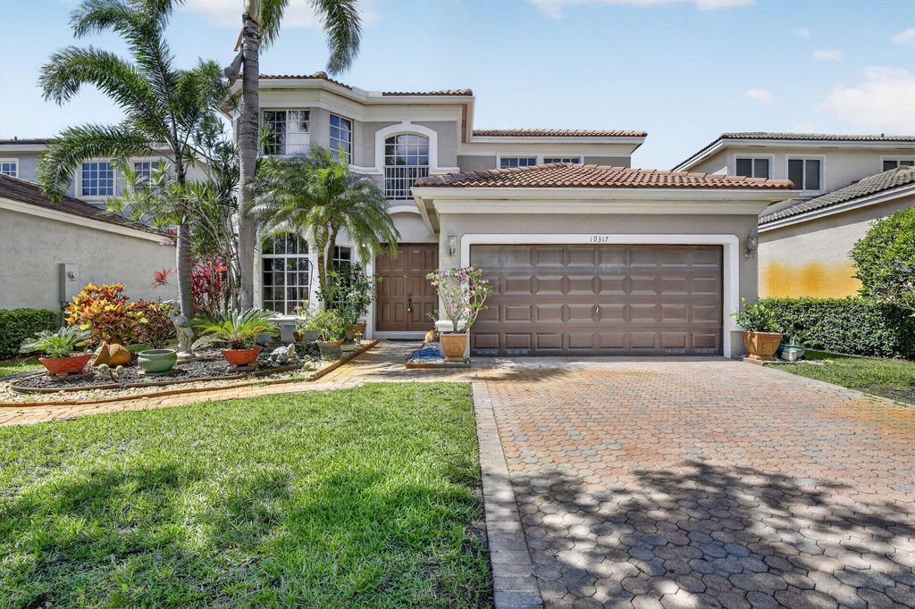Photo of 19317 SW 65th Street, Fort Lauderdale, FL 33332 (MLS # B26031735)