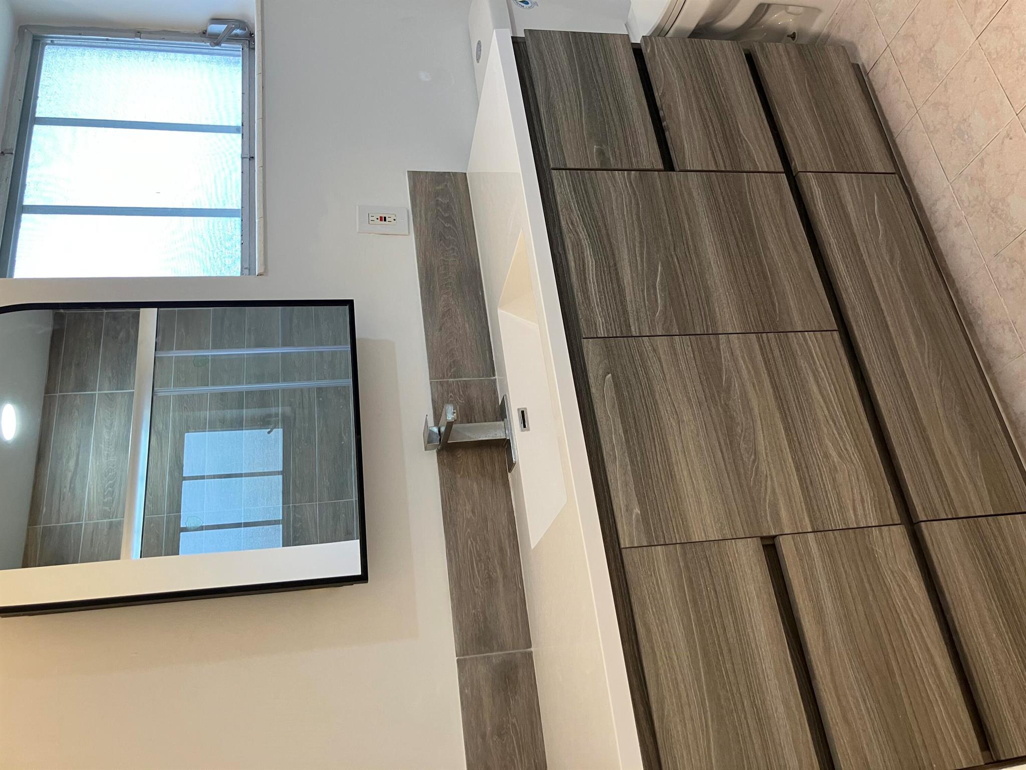 Cresthaven Villas Cond 13 - Residential Lease