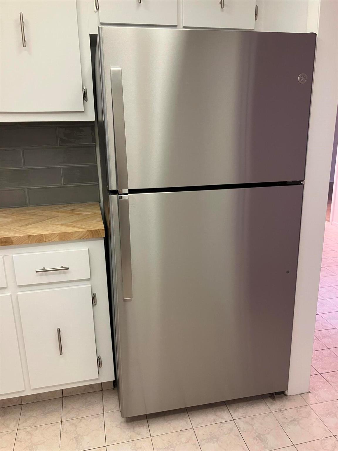 Cresthaven Villas Cond 13 - Residential Lease