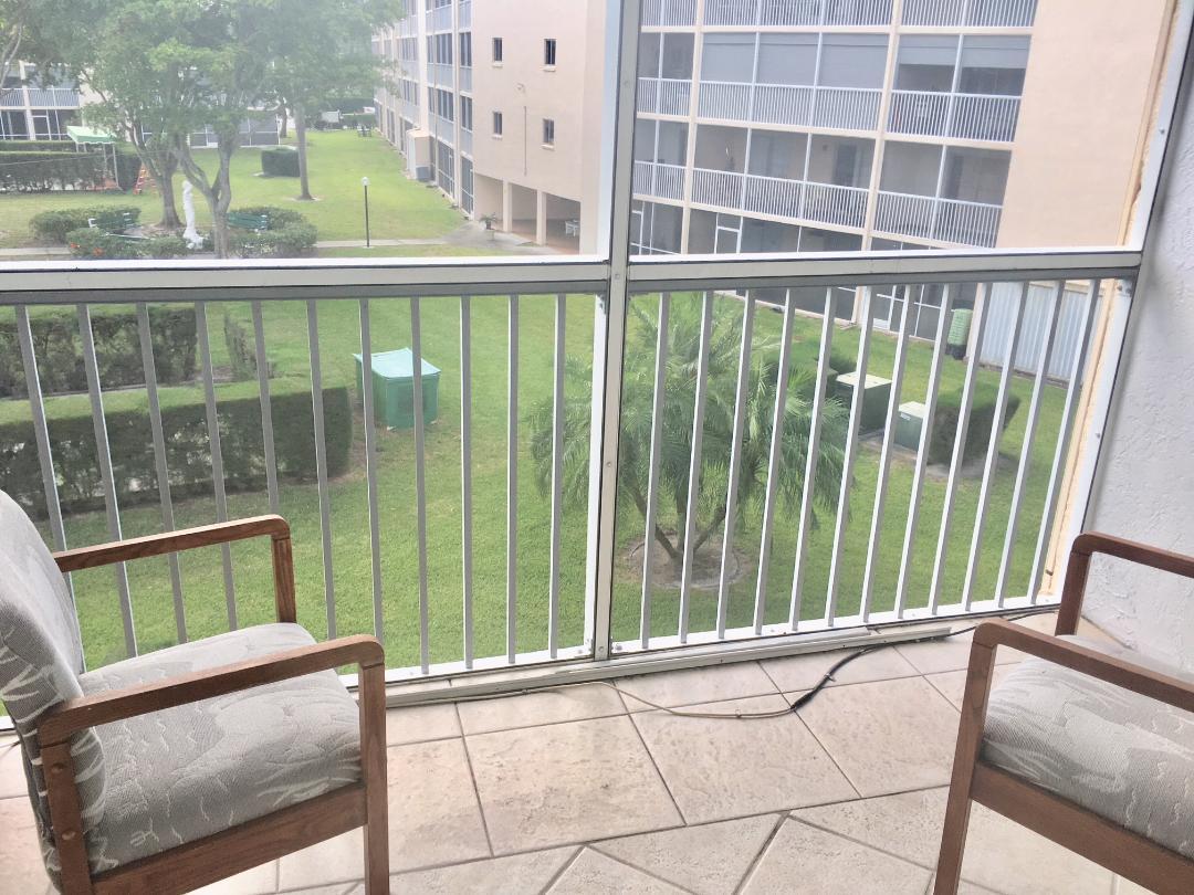 VILLAGE GREEN WINDSOR CON - Residential Lease