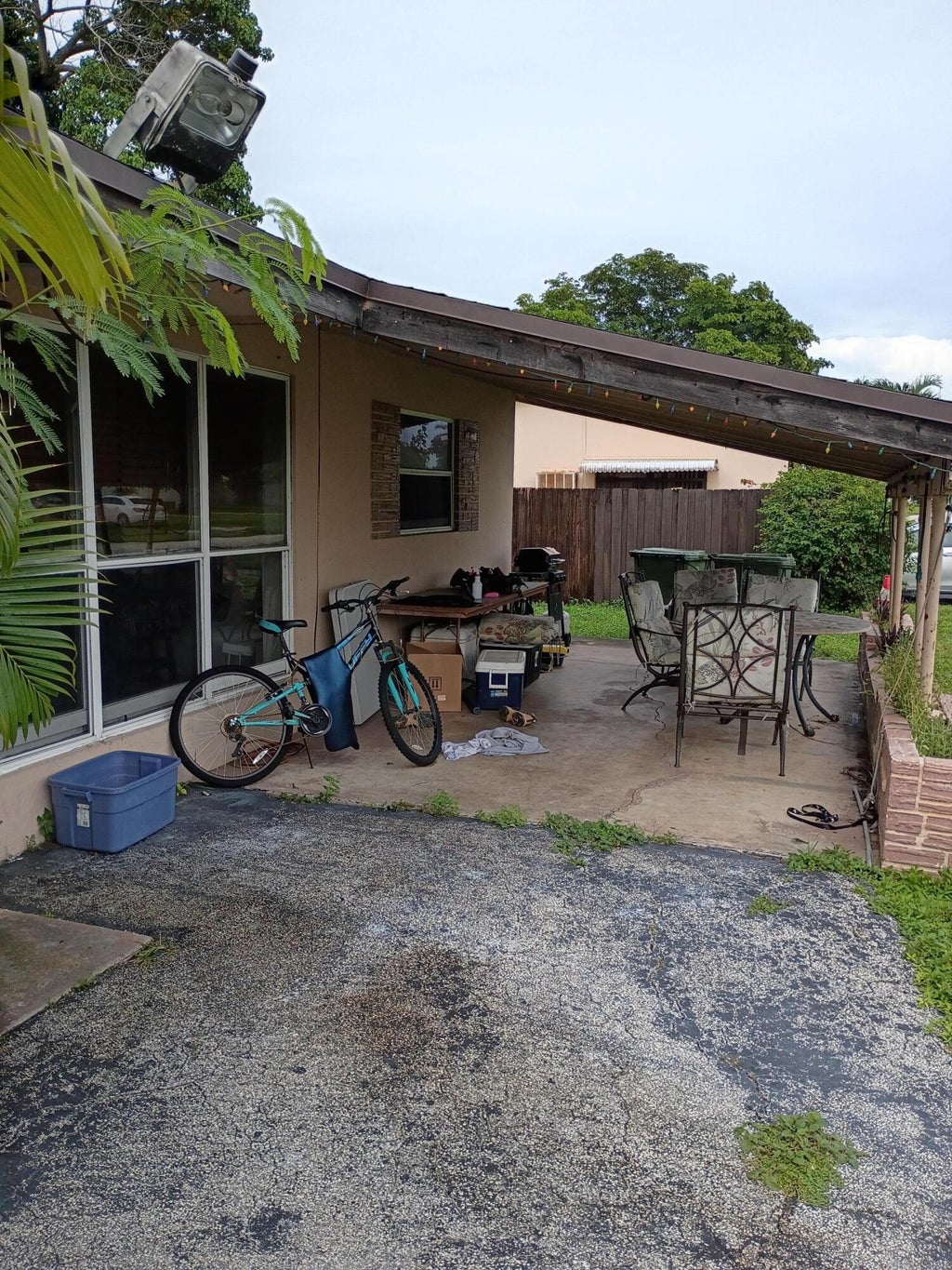 Photo of 6851 SW 6th Street, Pembroke Pines, FL 33023 (MLS # B26076018)