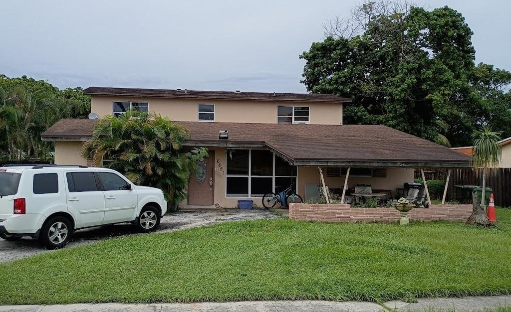 Photo of 6851 SW 6th Street, Pembroke Pines, FL 33023 (MLS # B26076018)