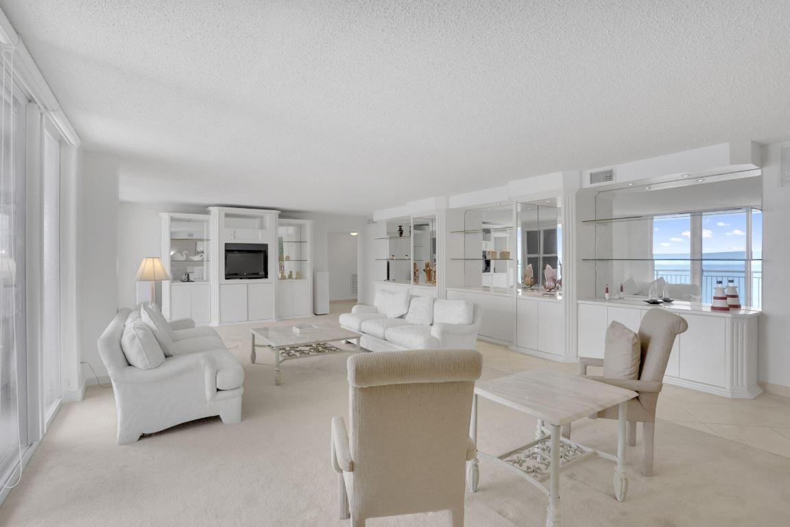 HILLSBORO LE BARON CONDO APTS - Residential