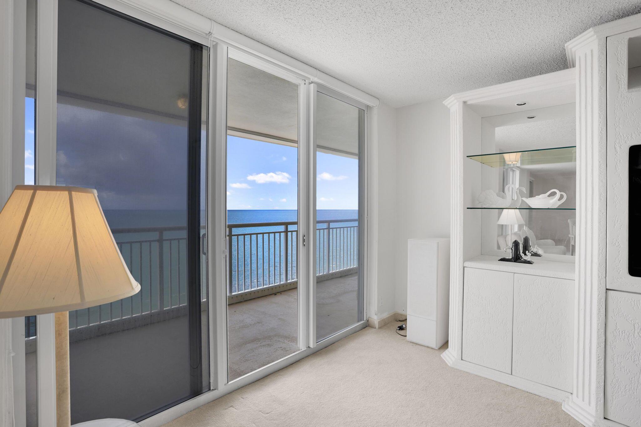 HILLSBORO LE BARON CONDO - Residential