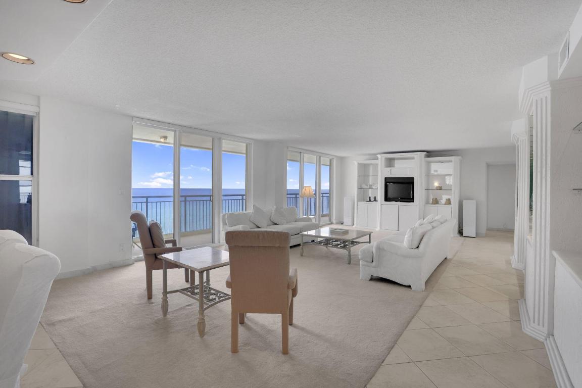 HILLSBORO LE BARON CONDO APTS - Residential