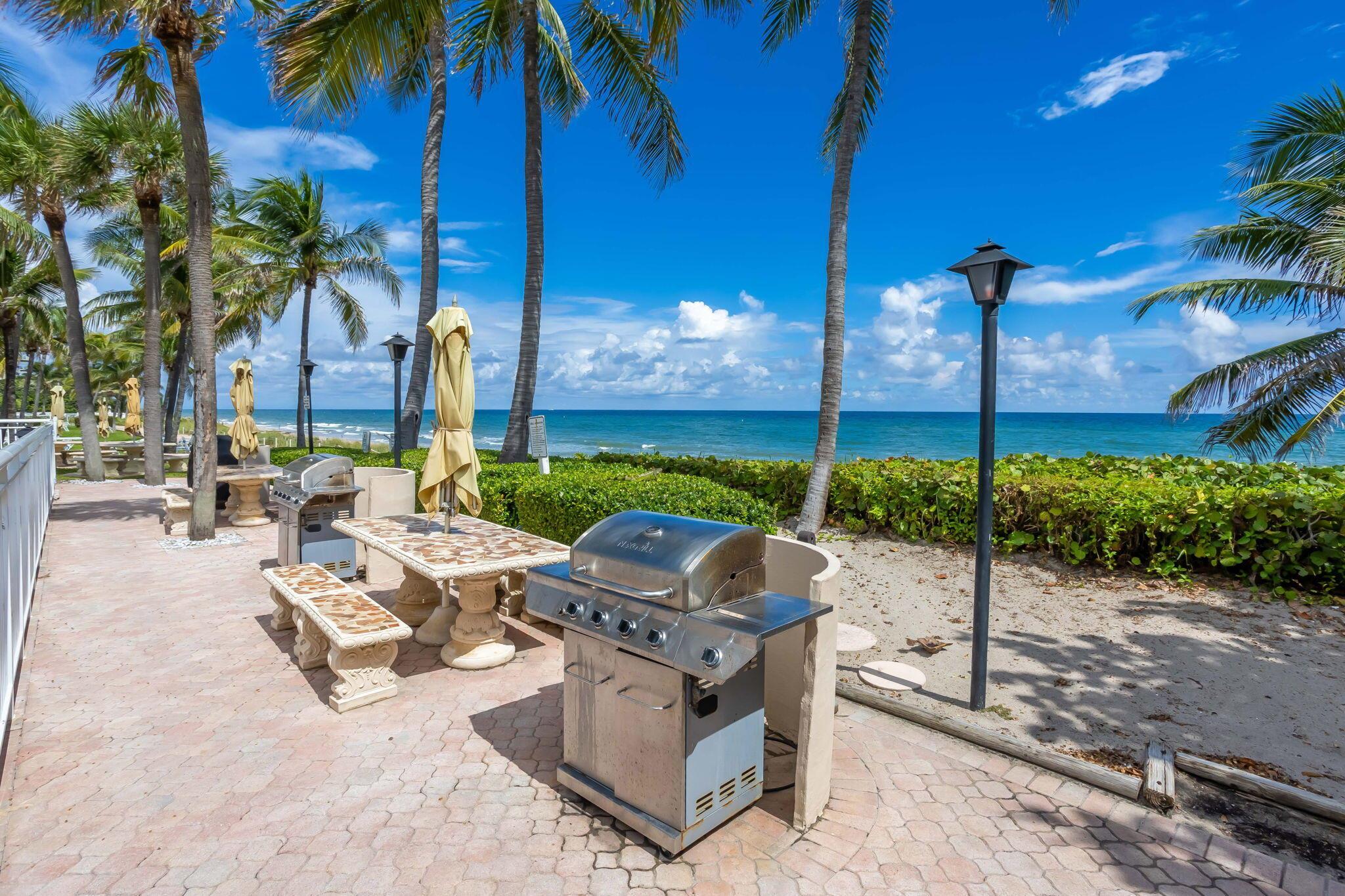 HILLSBORO LE BARON CONDO - Residential